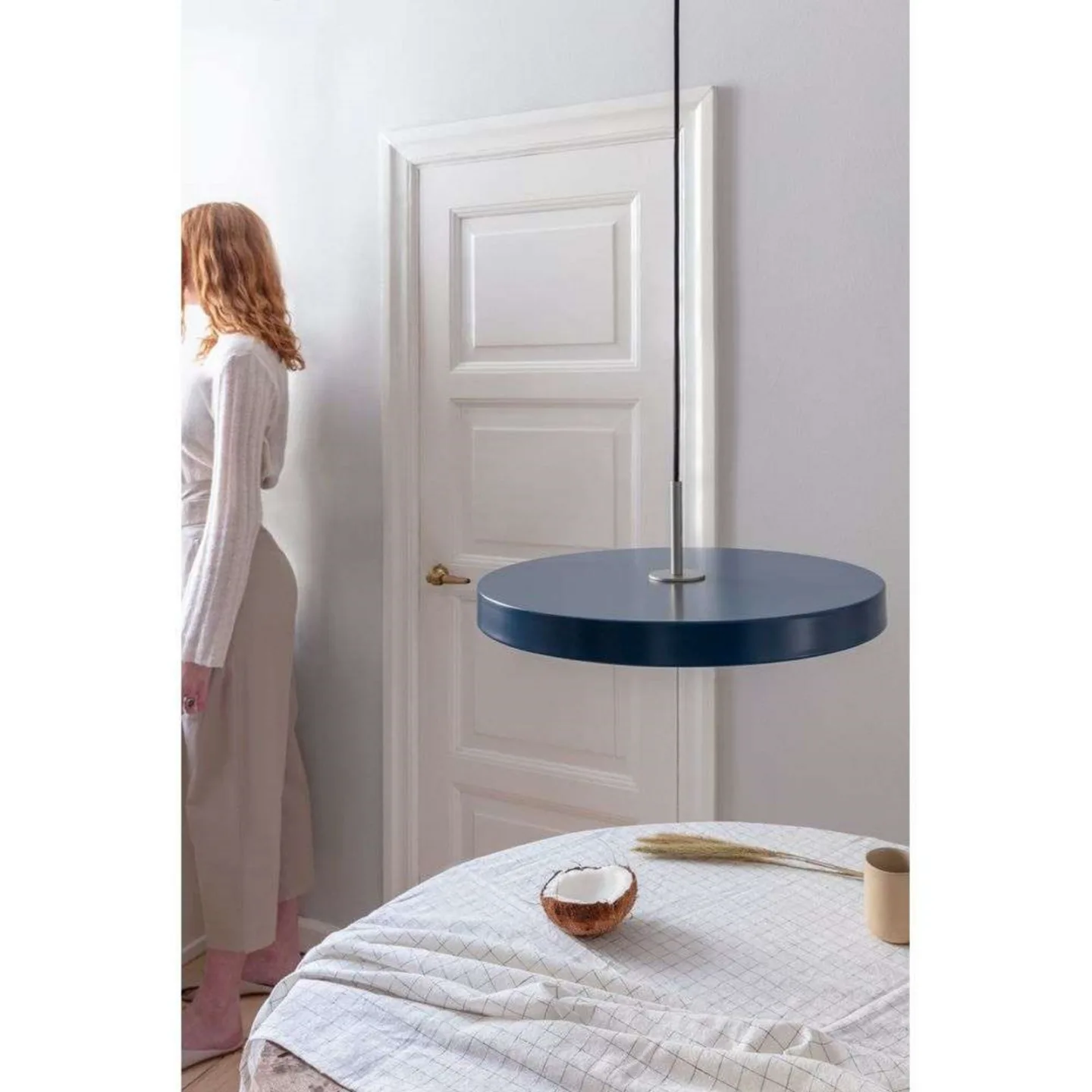 Asteria Pendelleuchte Medium Petrol Blue/Steel Top - UMAGE - Wohnzimmer - Metall