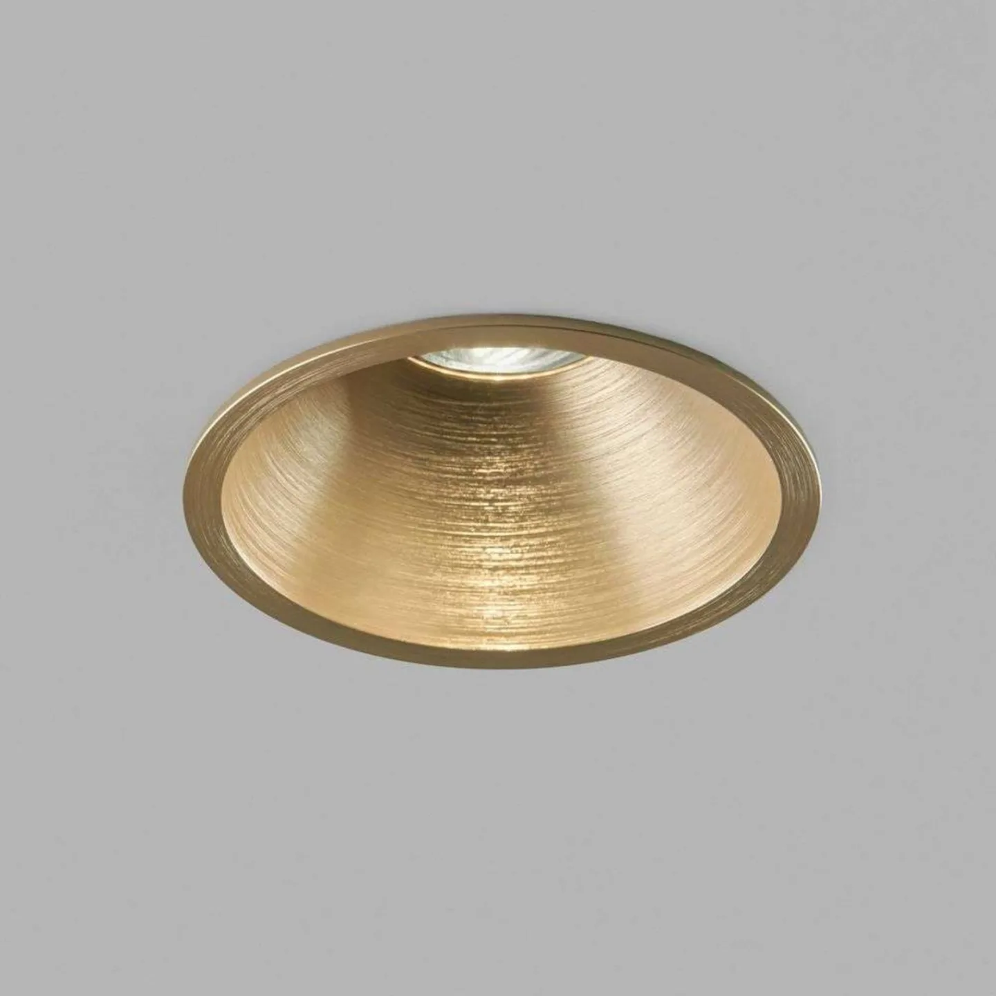 Curve II innfelt spot, Ø110 cm, messing, CCT - LIGHT-POINT - Stue - Aluminium