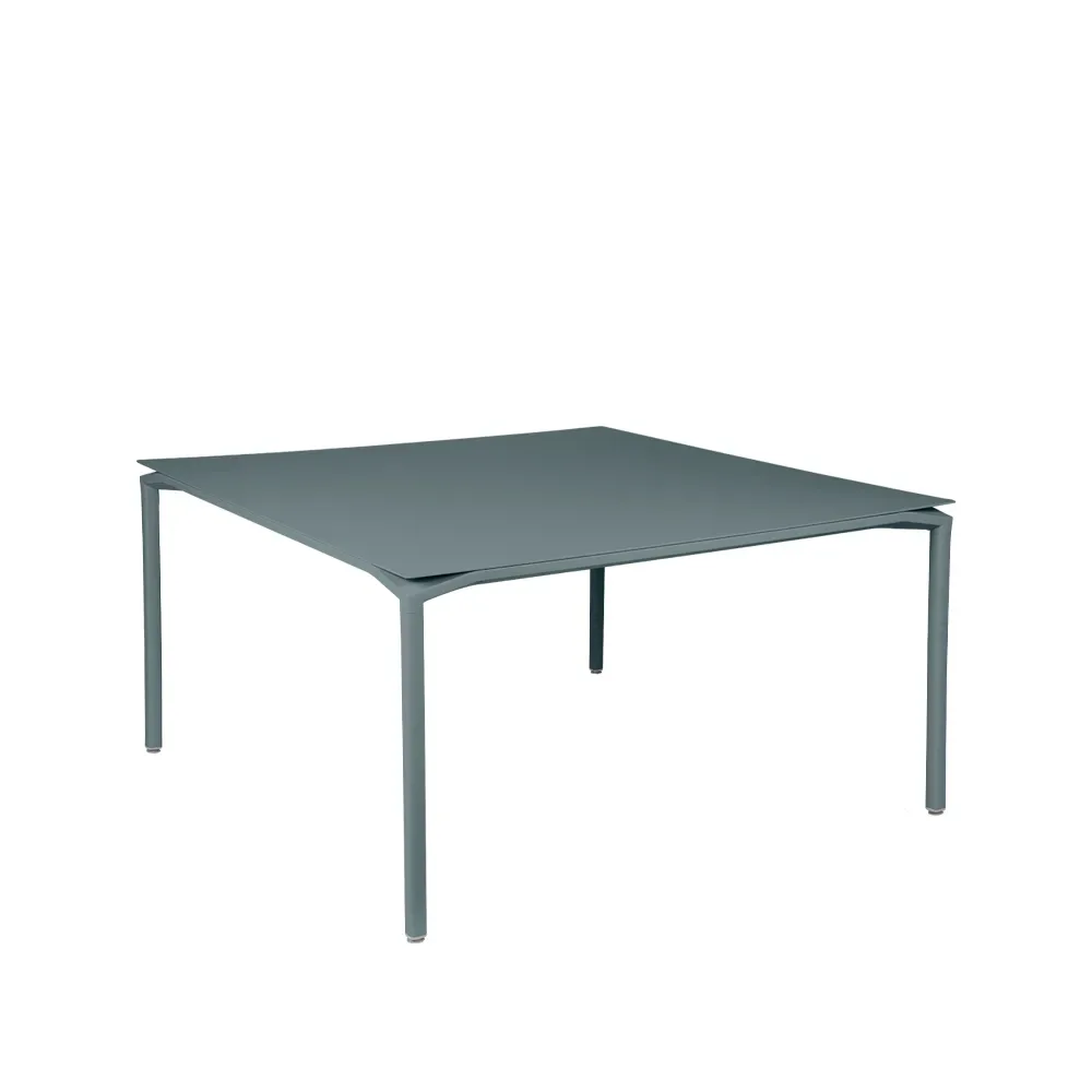Fermob Calvi bord kvadratiskt 140x140 cm Storm grey (grå)