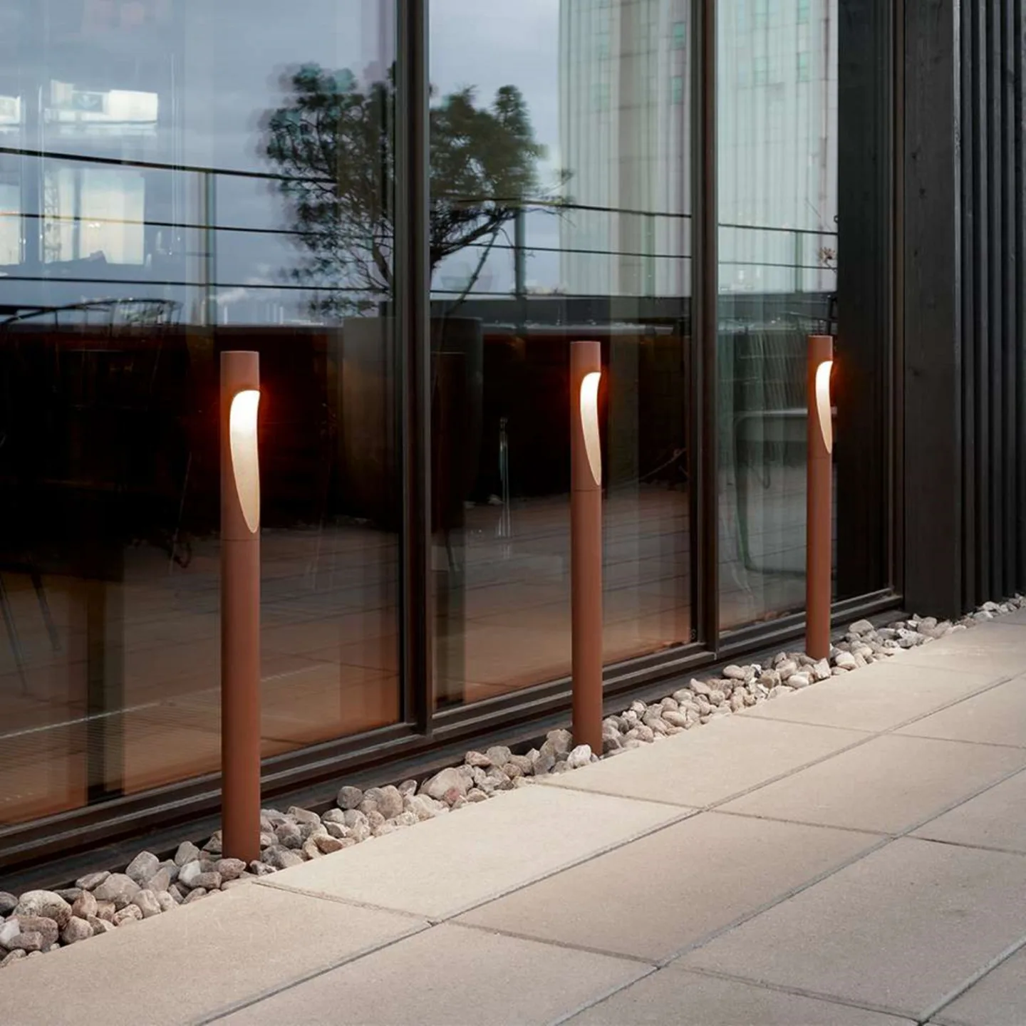 Flindt Pollerlampe 110cm, 3000K, Dali Corten - Louis Poulsen - Terrasse - Aluminium
