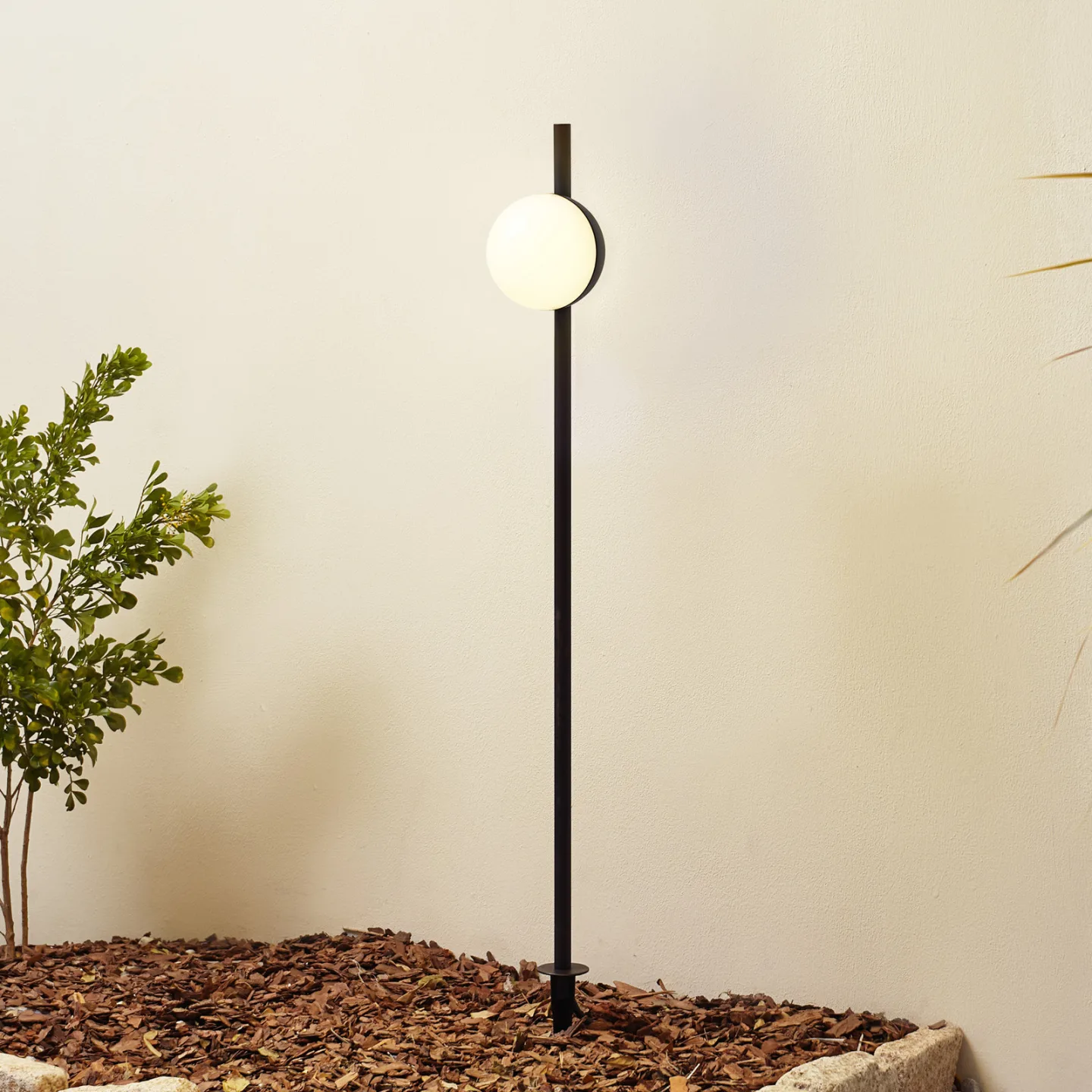Darleen LED Havelampe w/Spyd Mørk Grå - Lindby - Terrasse - Moderne - Aluminium - Med én lyskilde