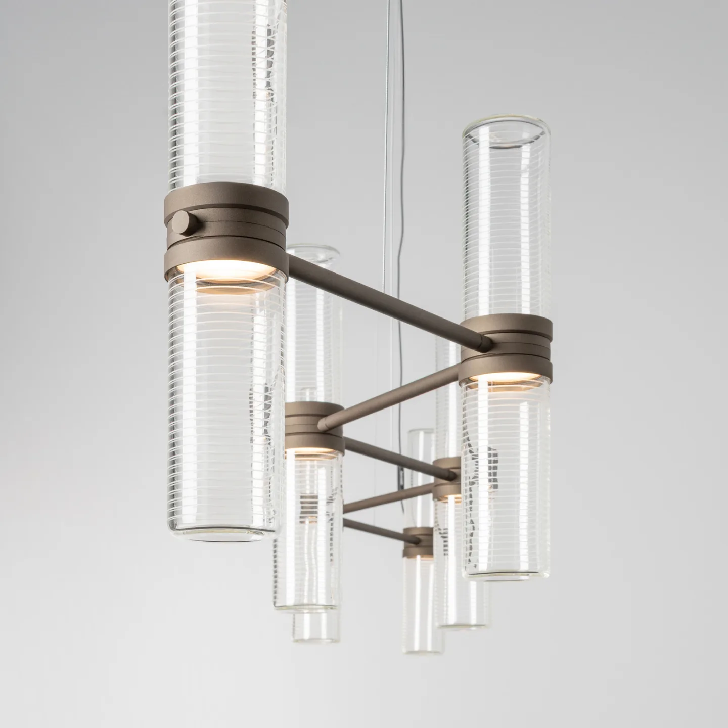 Zephyr Linear Pendel, bronze, Länge 160 cm - Artemide - Wohnzimmer - Design - Aluminium - Mehrflammig
