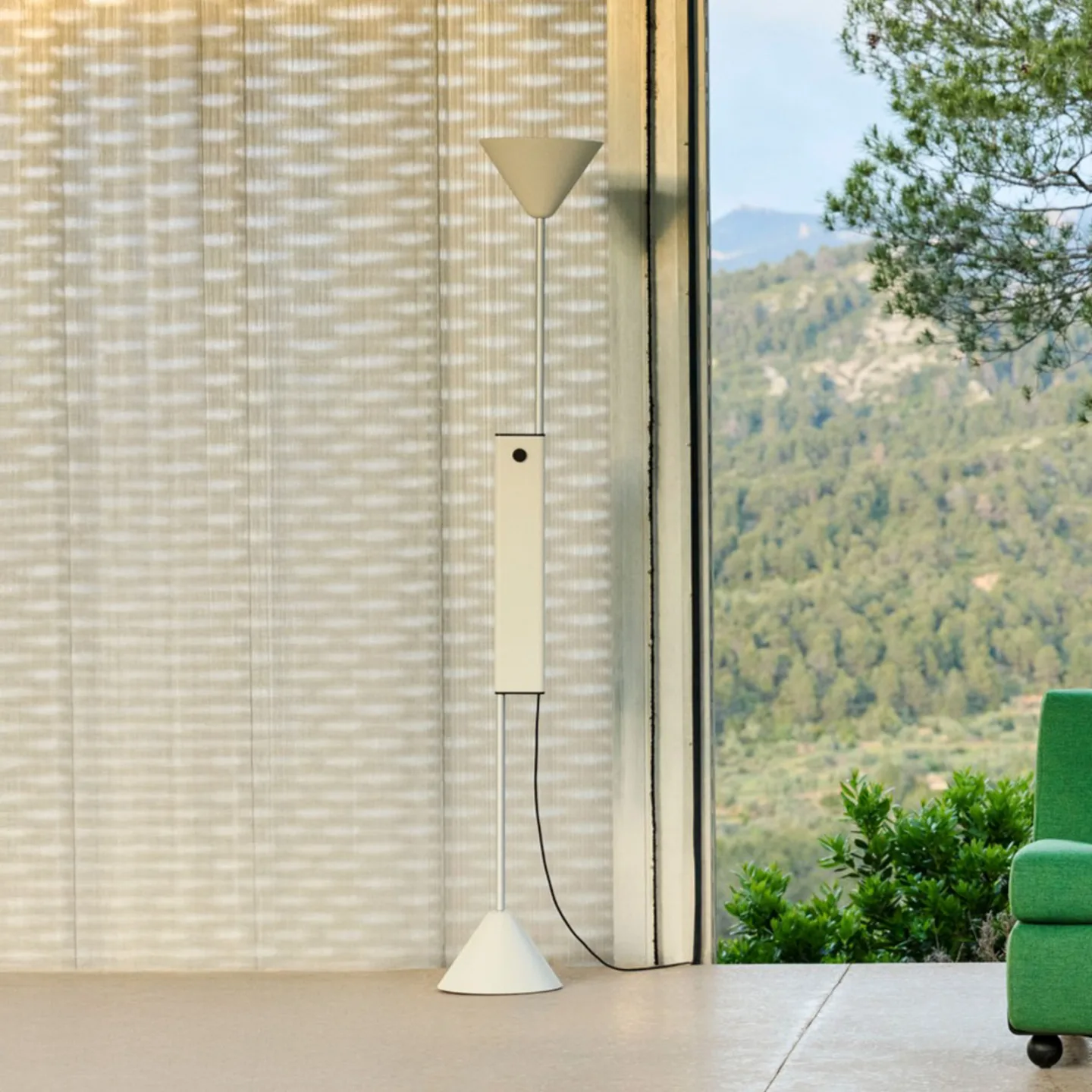 Twist gulvlampe, hvid, 200 cm, dæmpbar, højdejusterbar – HAY - Stue - Design - Aluminium - Med skærm