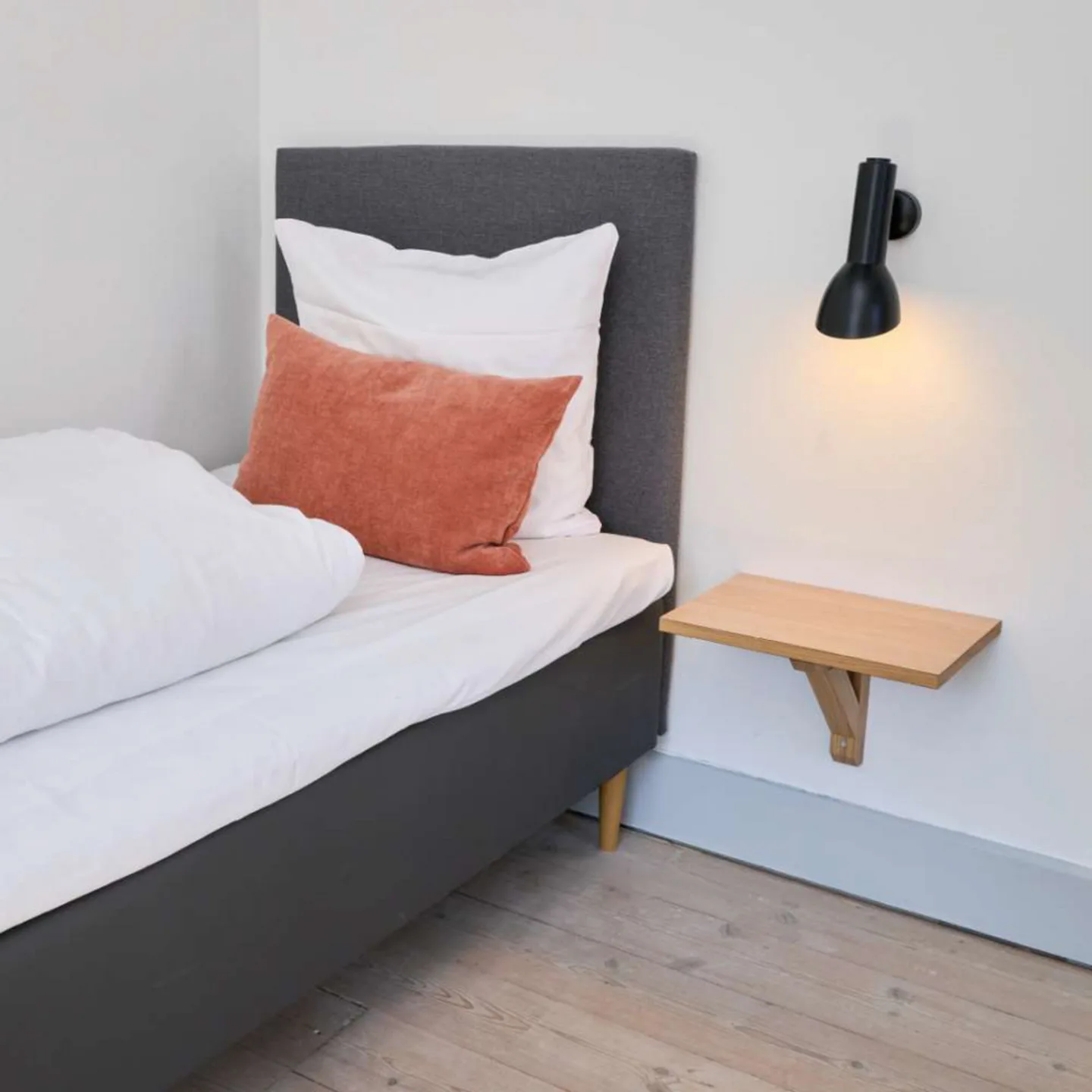 Oblique Wandleuchte HW Brass/Petrol Blue - Cph Lighting - Wohnzimmer - Aluminium