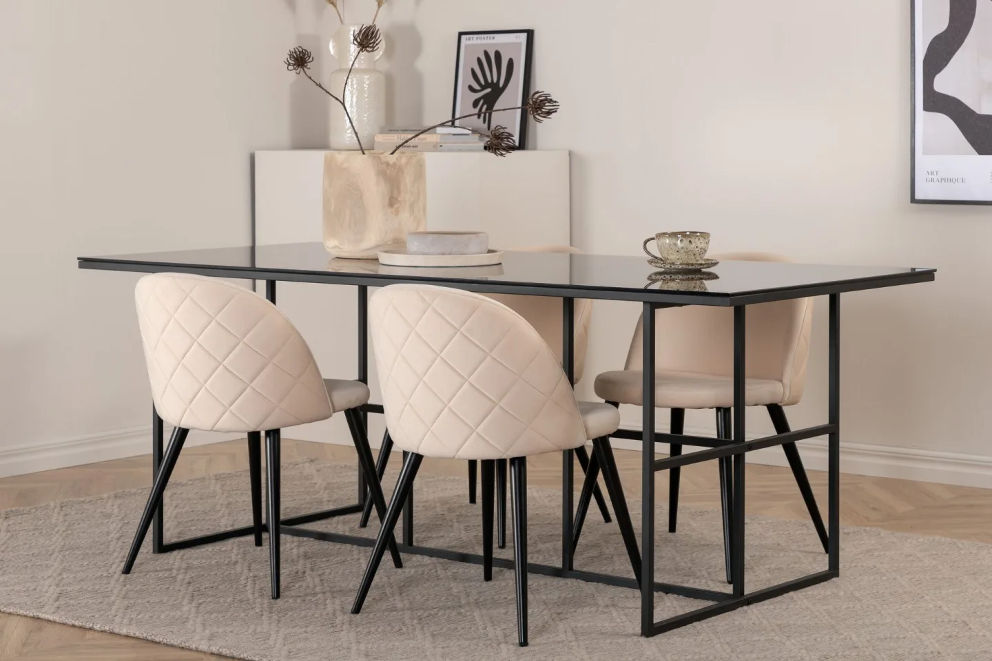Leif matbord med 4st Velvet matstol -