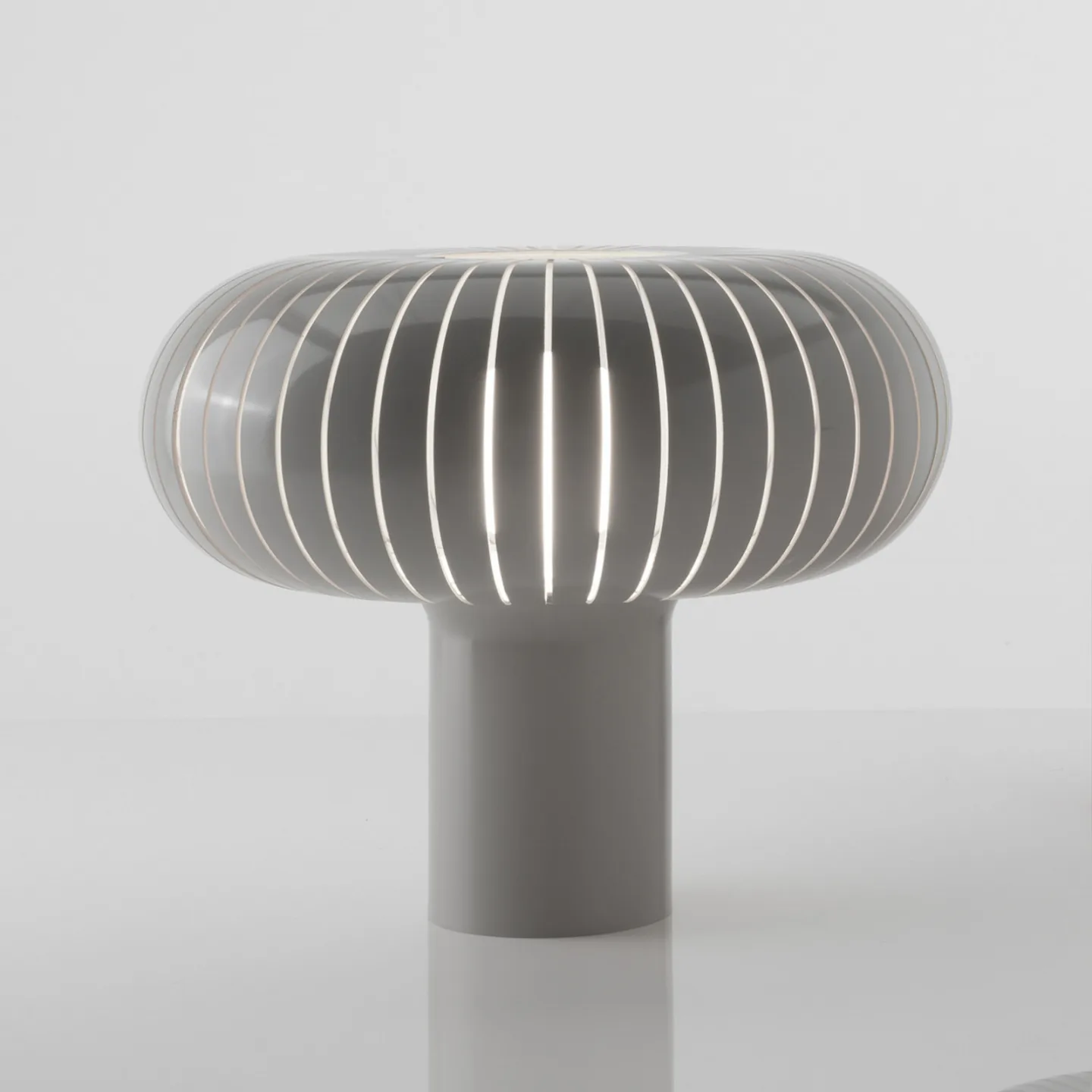 Teresa bordslampa Dove Gray - Kartell - Vardagsrum - Design - Plast - Med lampskärm