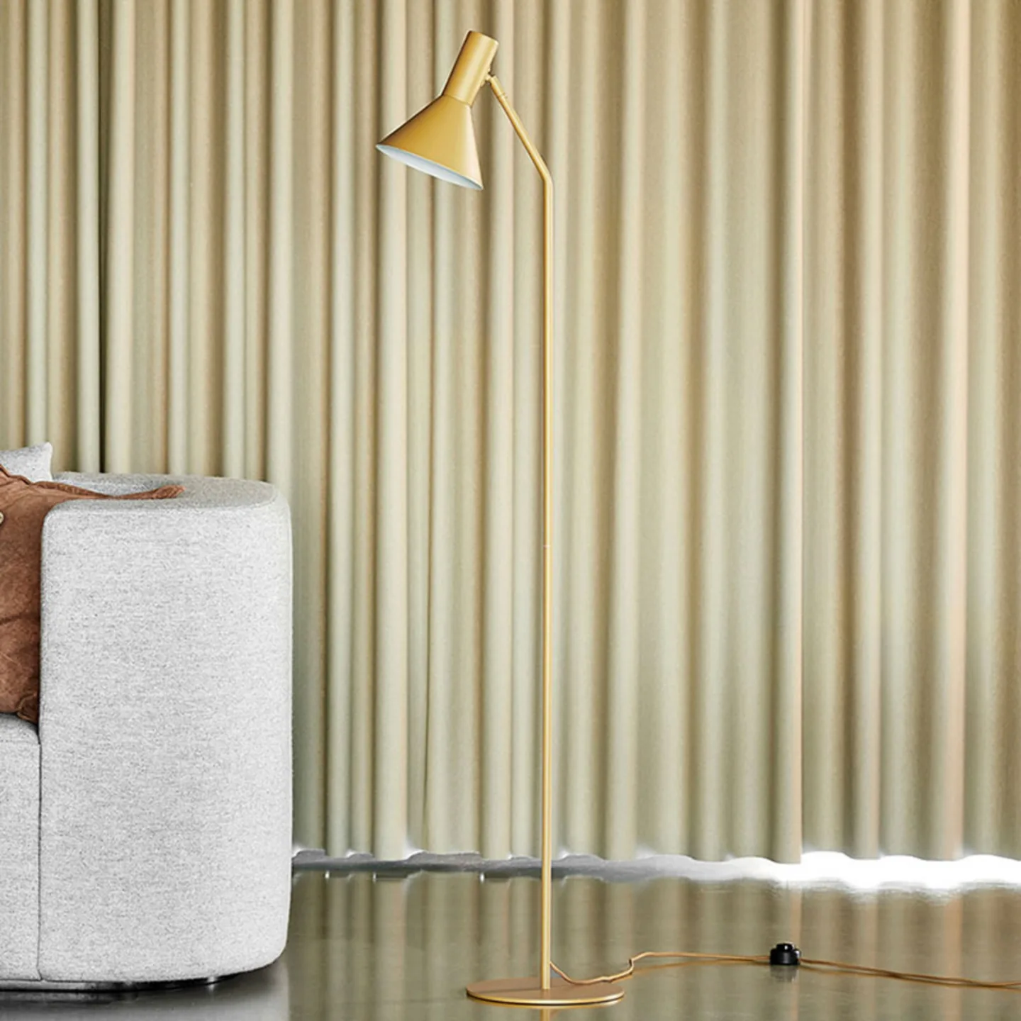 Frandsen Lyss golvlampa Matt almond,150 cm