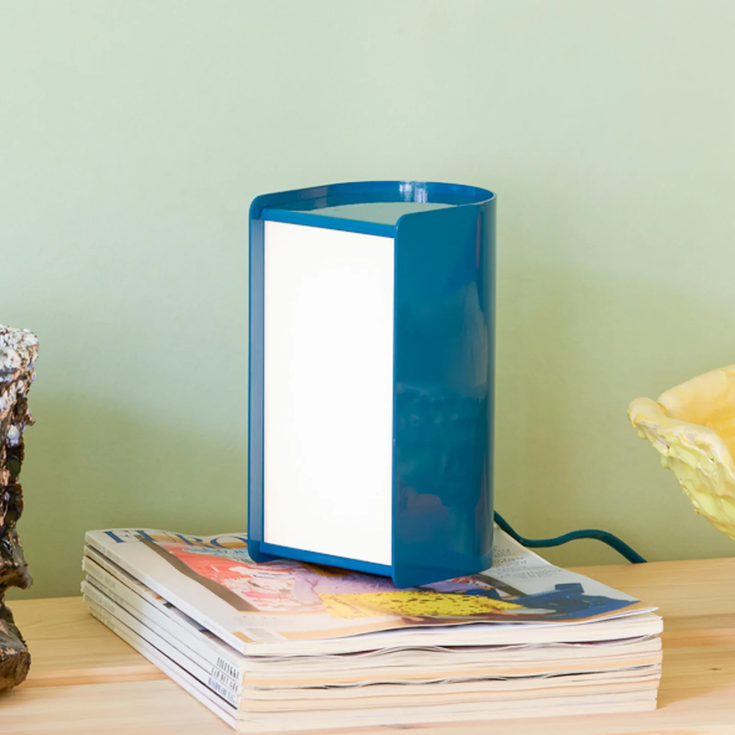 BOOK LED-bordlampe, højde 30 cm, petrol – Hübsch - Stue - Moderne - Metal - Kantet