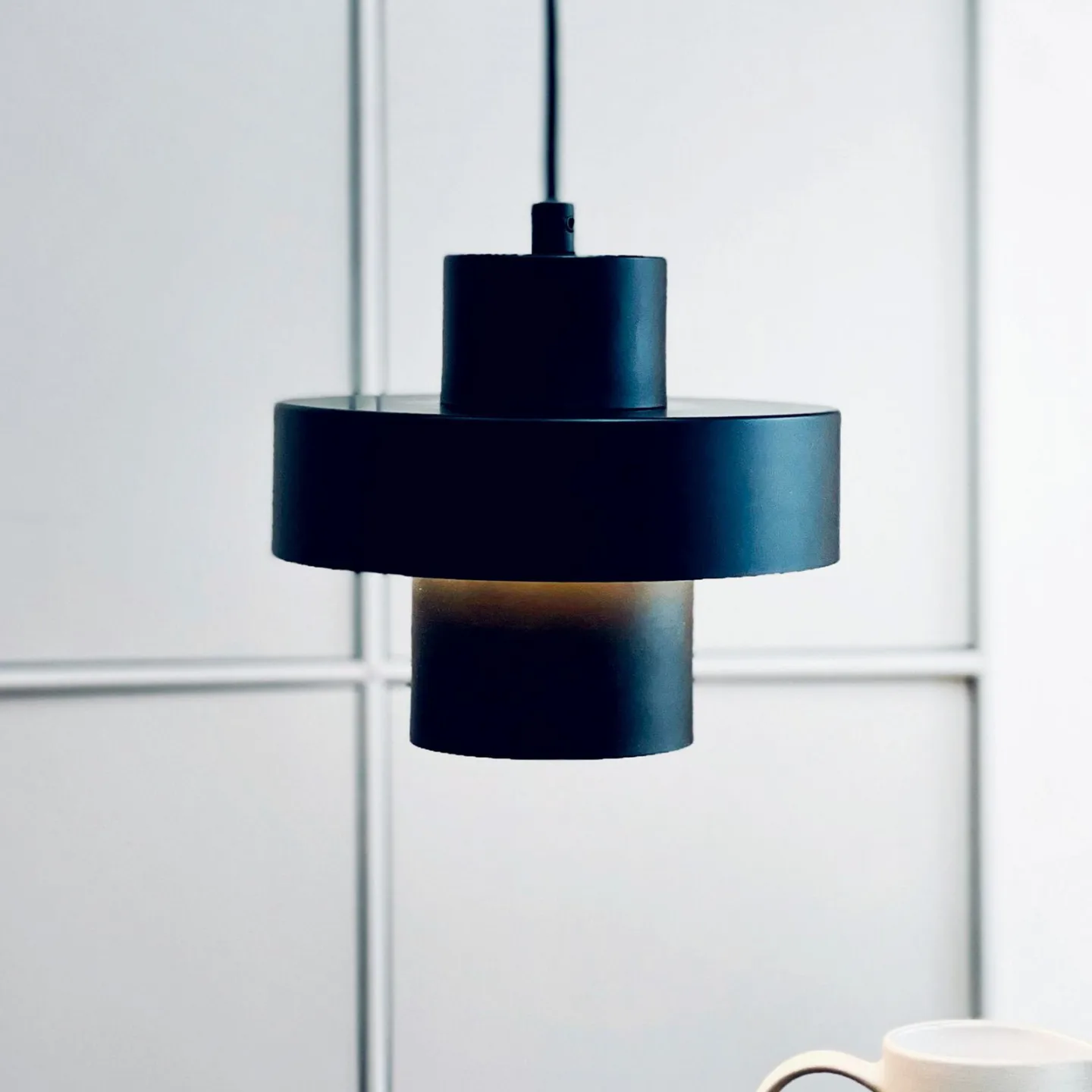 Stoke Pendelleuchte Matt Schwarz - Dyberg Larsen - Wohnzimmer - Design - Metall - Mit Schirm