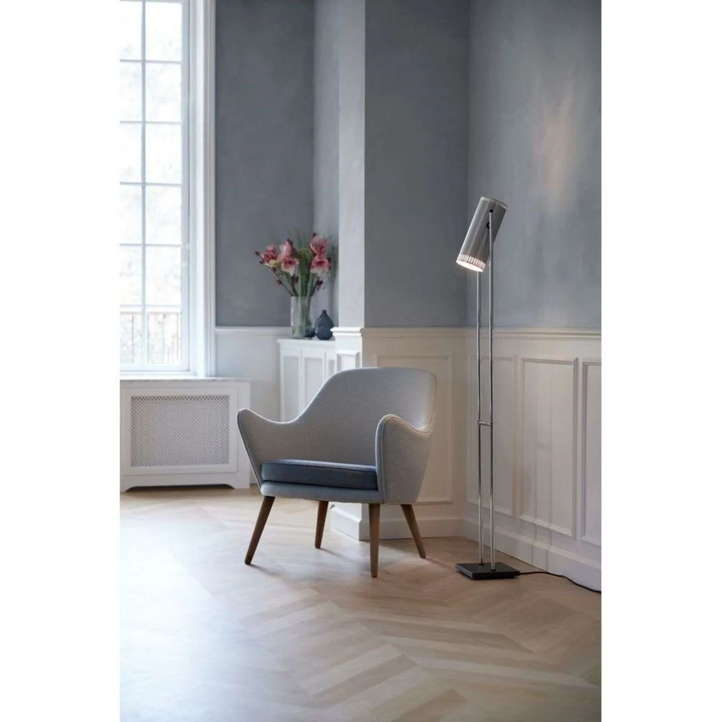 Trombone Gulvlampe Aluminium - Warm Nordic - Stue - Design