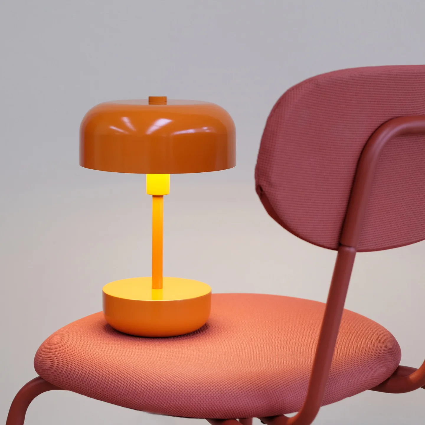 Haipot LED Portable Bordlampe Orange - Dyberg Larsen - Stue - Moderne - Metall - Med skjerm