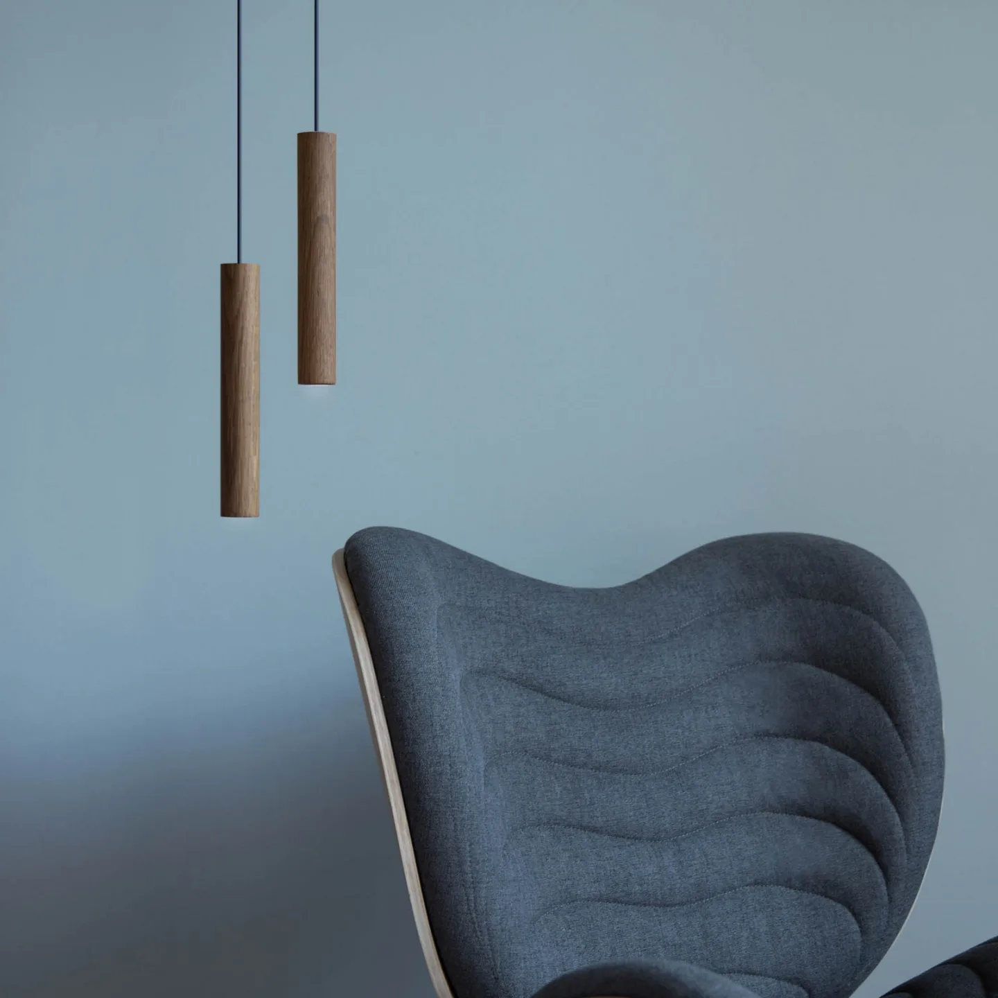 Chimes Tall Dark Oak - UMAGE - Wohnzimmer - Skandinavisch - Holz - Einflammig