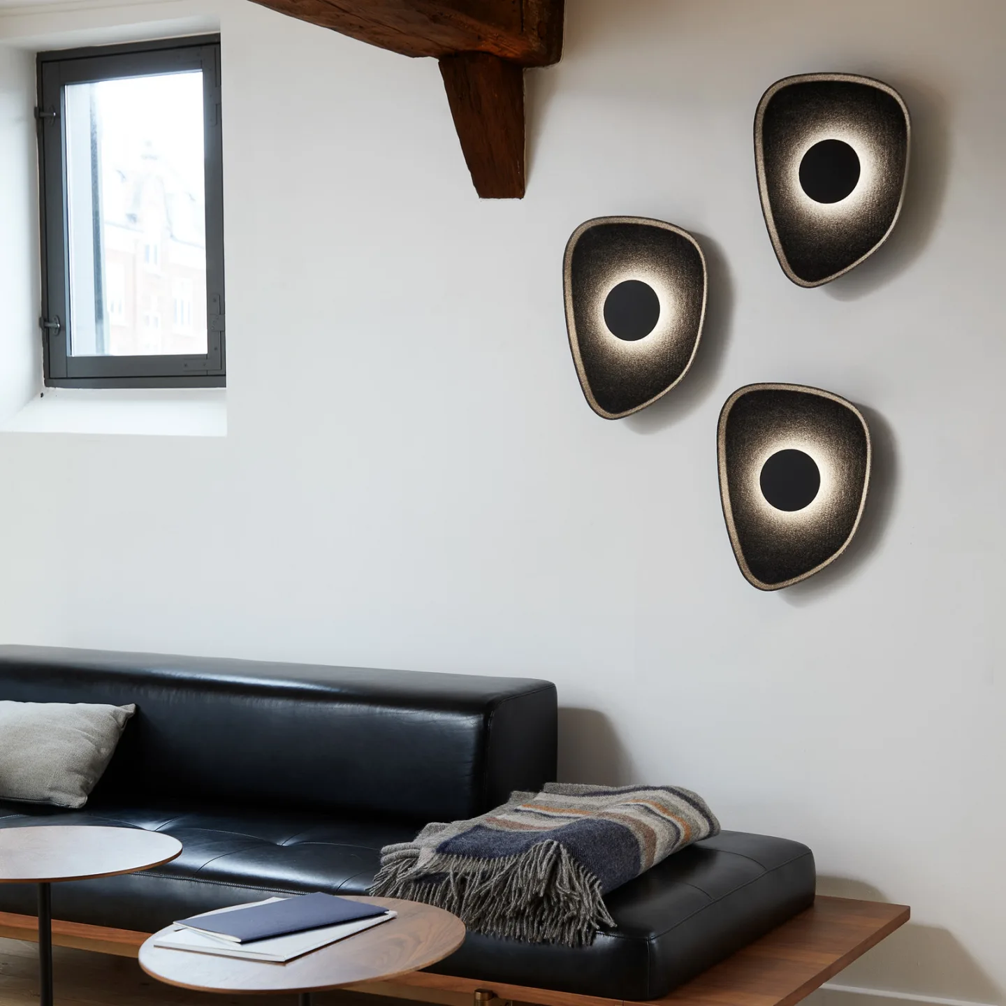 Cozy vegglampe Mix Black - LOOM DESIGN - Stue - Moderne - Stoff / Tekstil - Med en lyskilde