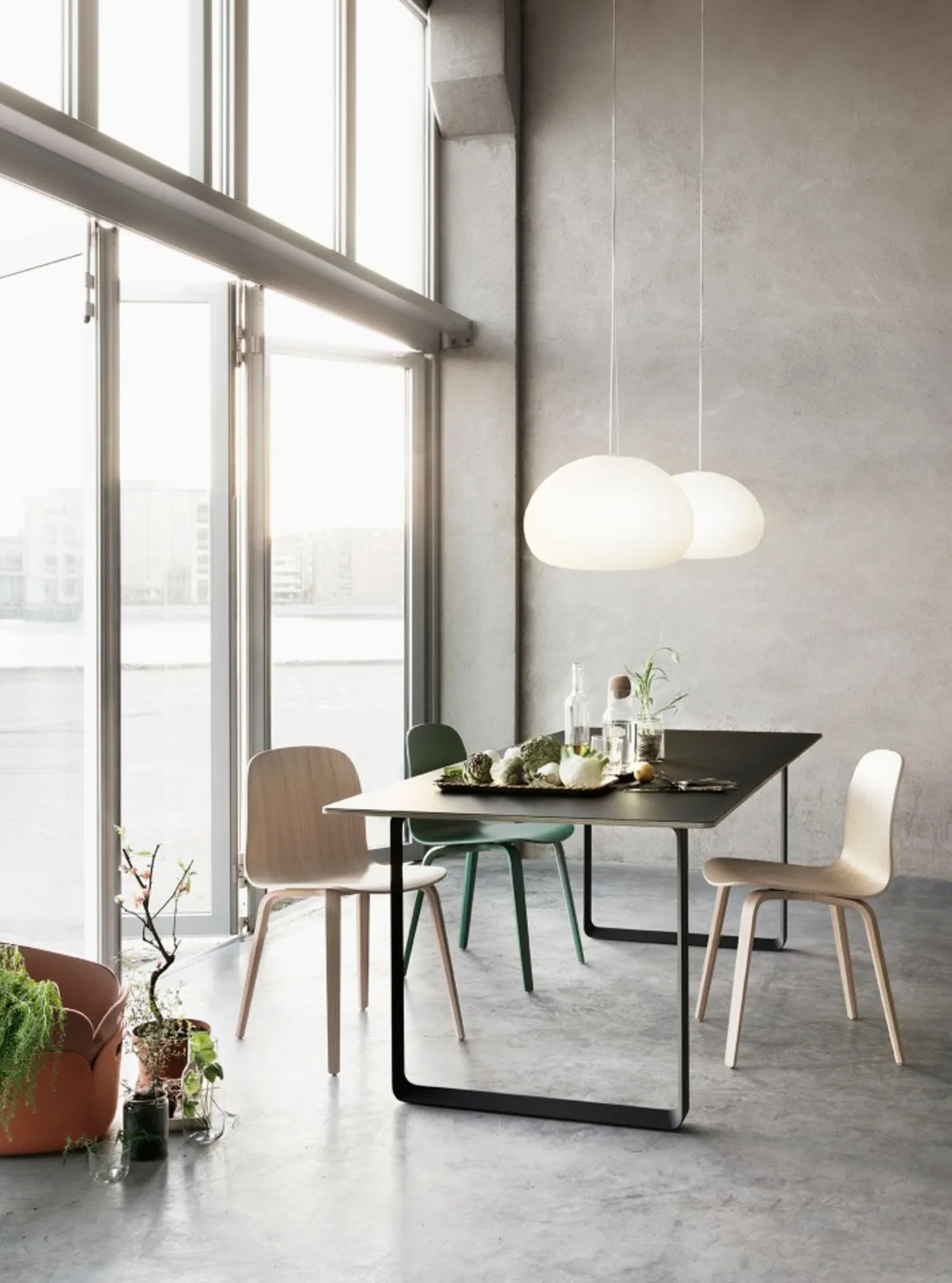Muuto Fluid taklampa stor