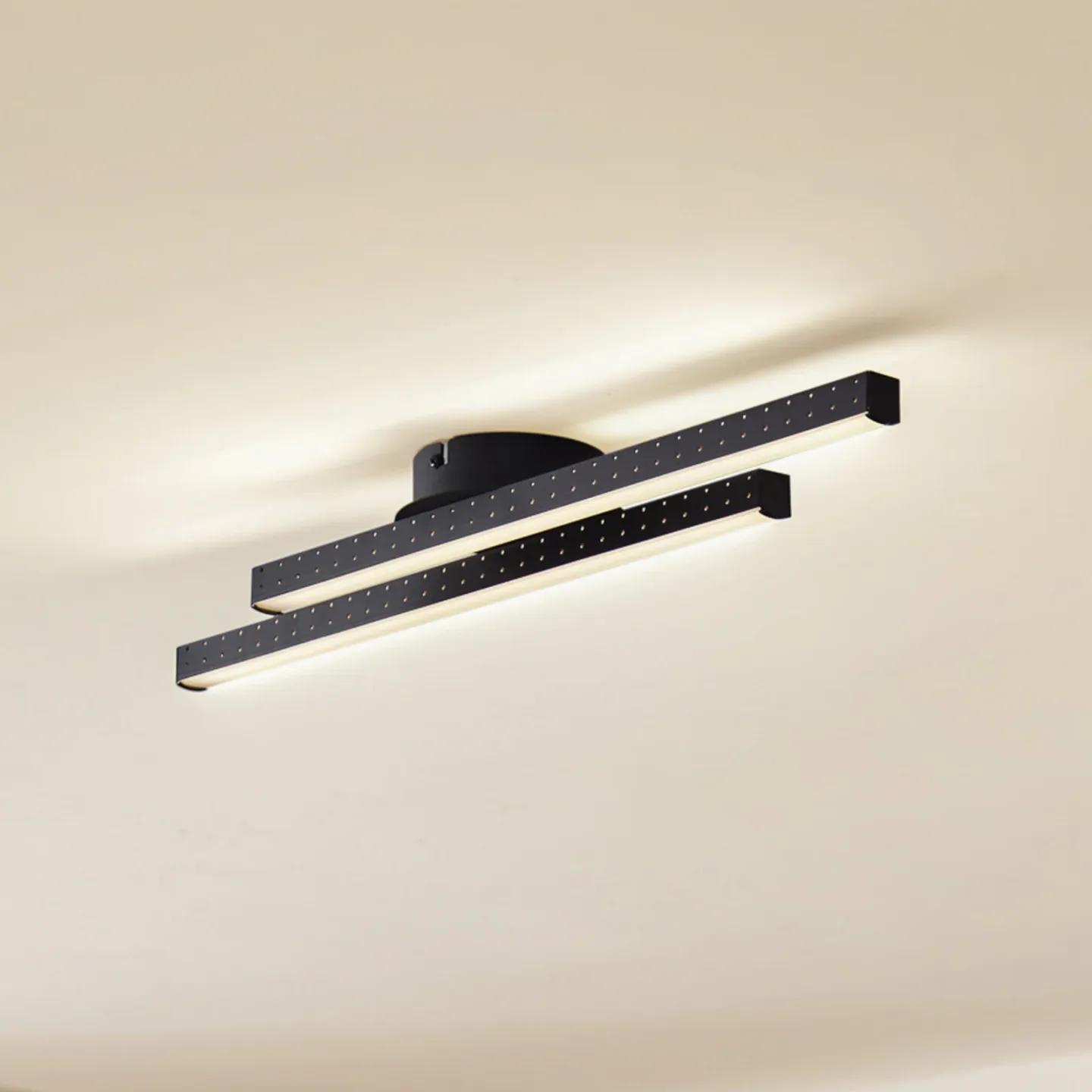 Aurendor LED Deckenleuchte L60 Black - Lindby - Wohnzimmer - Modern - Aluminium - Mehrflammig