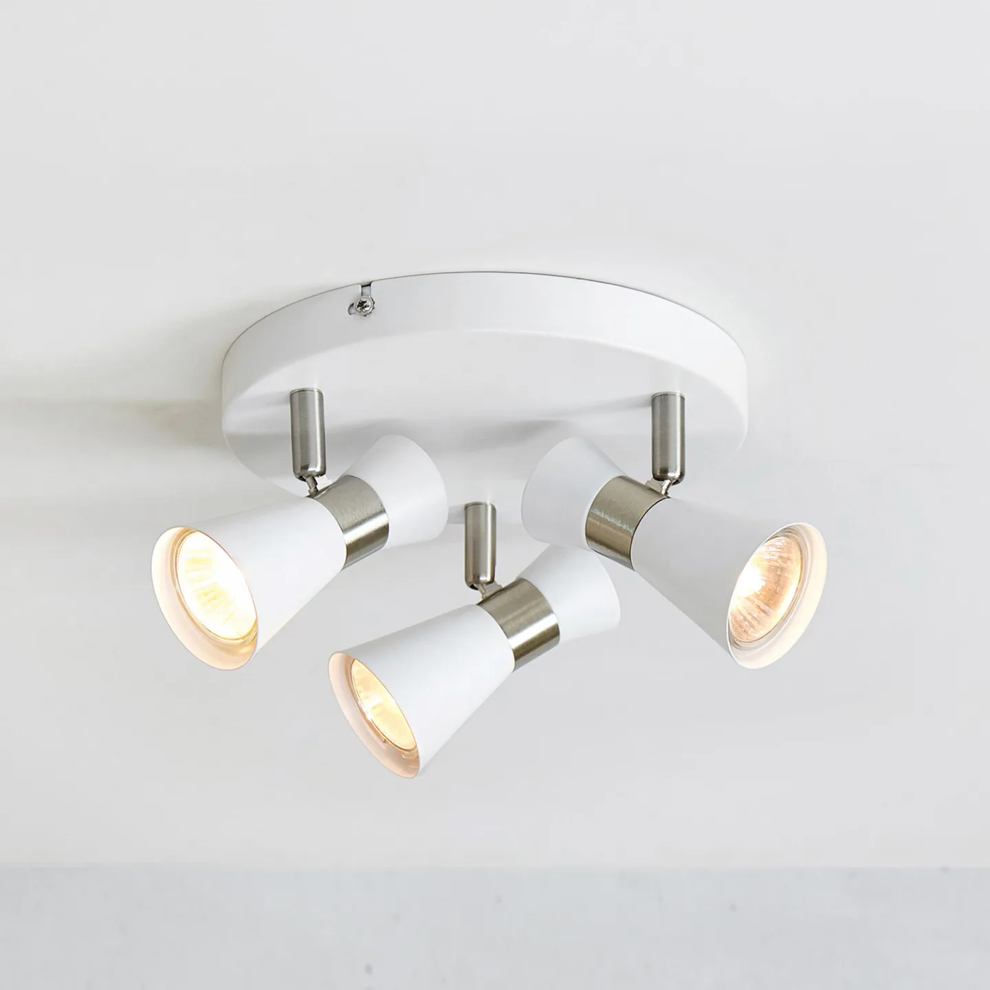 Folie Round 3 Deckenleuchte Weiß/Nickel - Markslöjd - Wohnzimmer - Modern - Metall - Mehrflammig