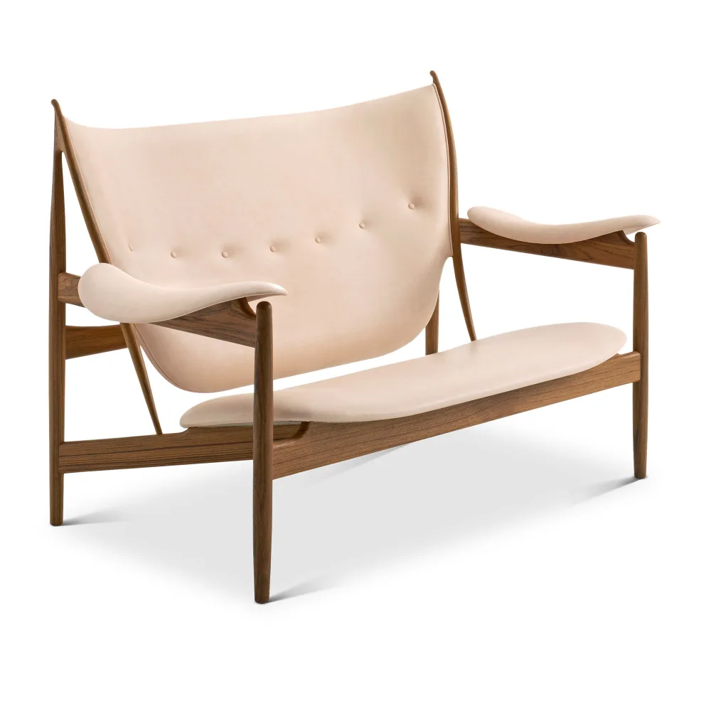 House of Finn Juhl - Chieftain Sofa, Walnut, Leather Group 4, Elegance Black 20198 - Soffor - Finn Juhl - Träfärgad,Svart