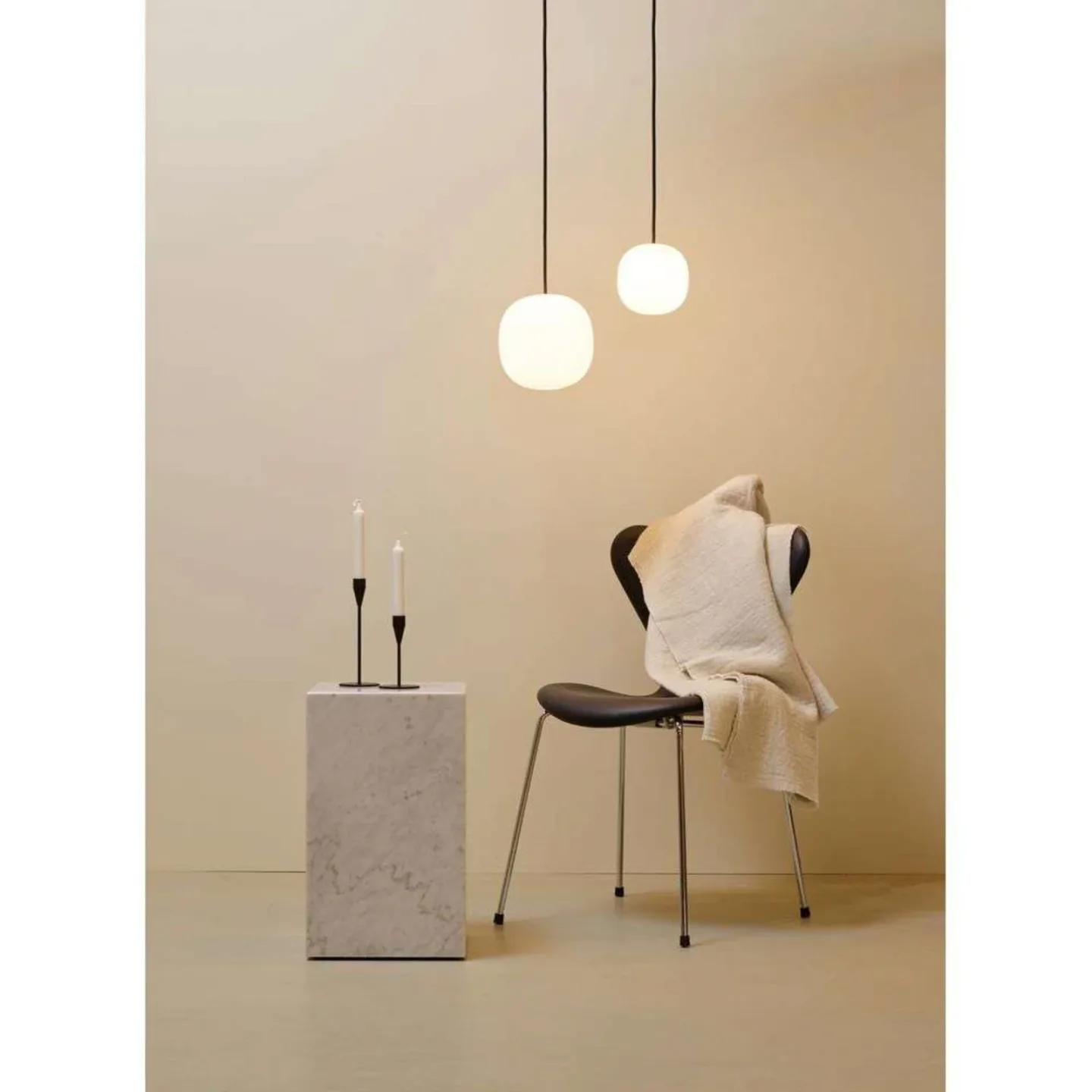 Superkube 200P Pendelleuchte Opal/Black - Piet Hein - Esszimmer - Glas