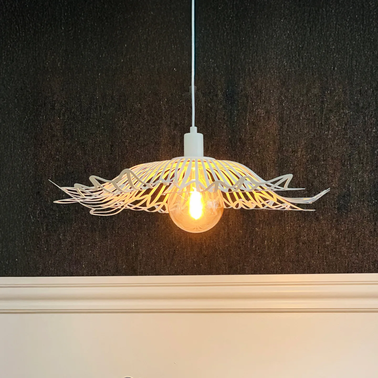 Flora Pendelleuchte Large Pearl White - DybergLarsen Dyberg Larsen - Wohnzimmer - Design - Metall - Einflammig