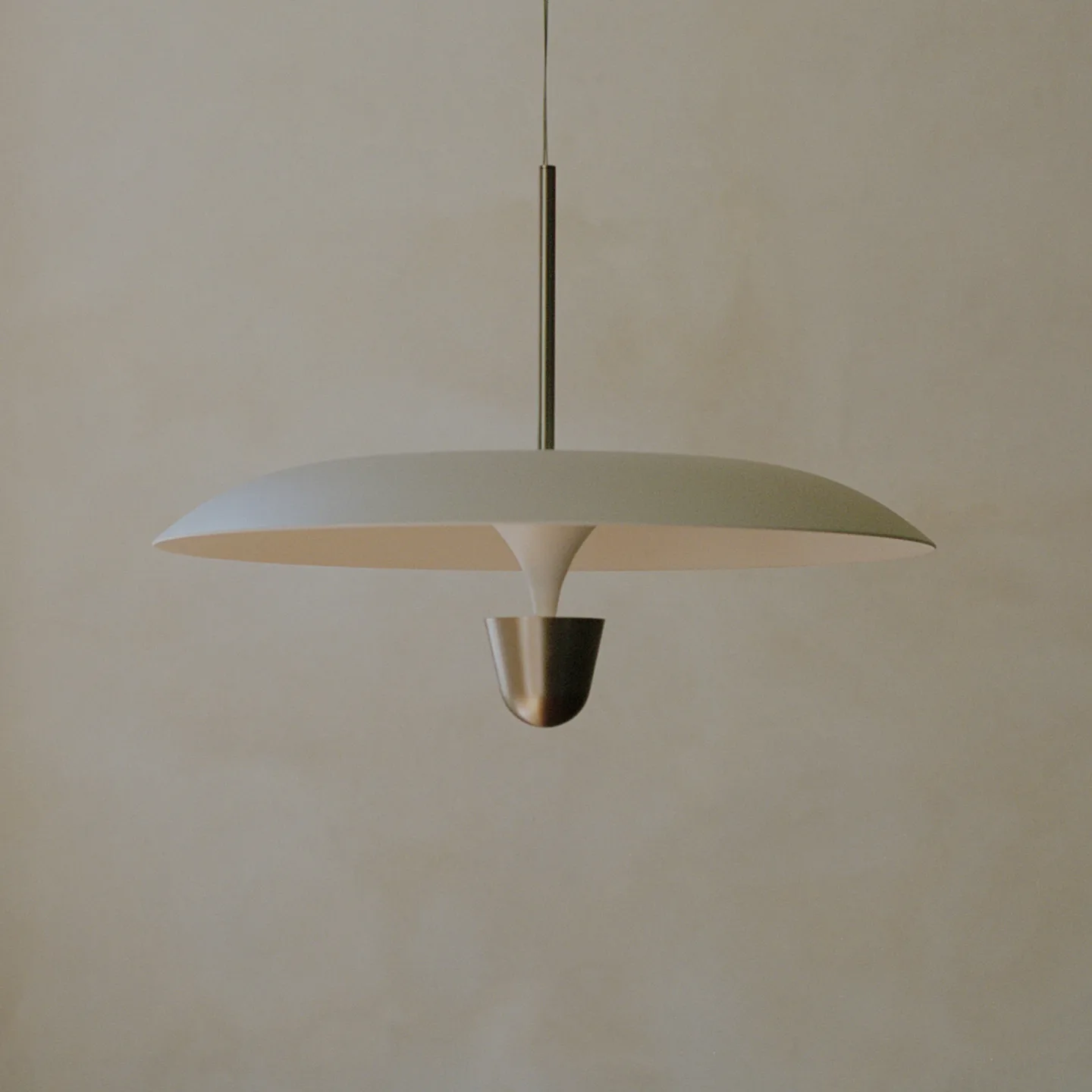 Kantarell LED-pendellampe, Ø 55 cm, nikkel - New Works - Spisestue - Design - Metal - Med én lyskilde