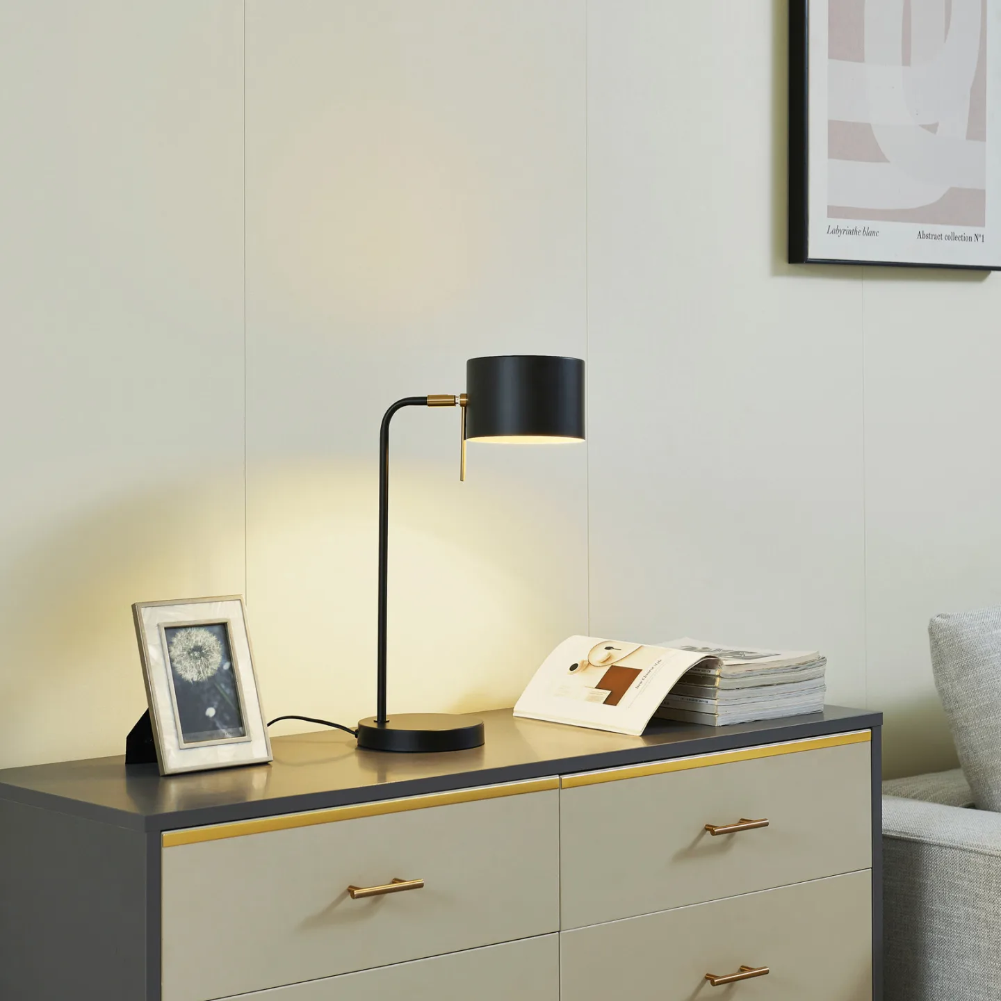 Kaida Bordlampe Svart - Lindby - Stue - Moderne - Metall - Med skjerm