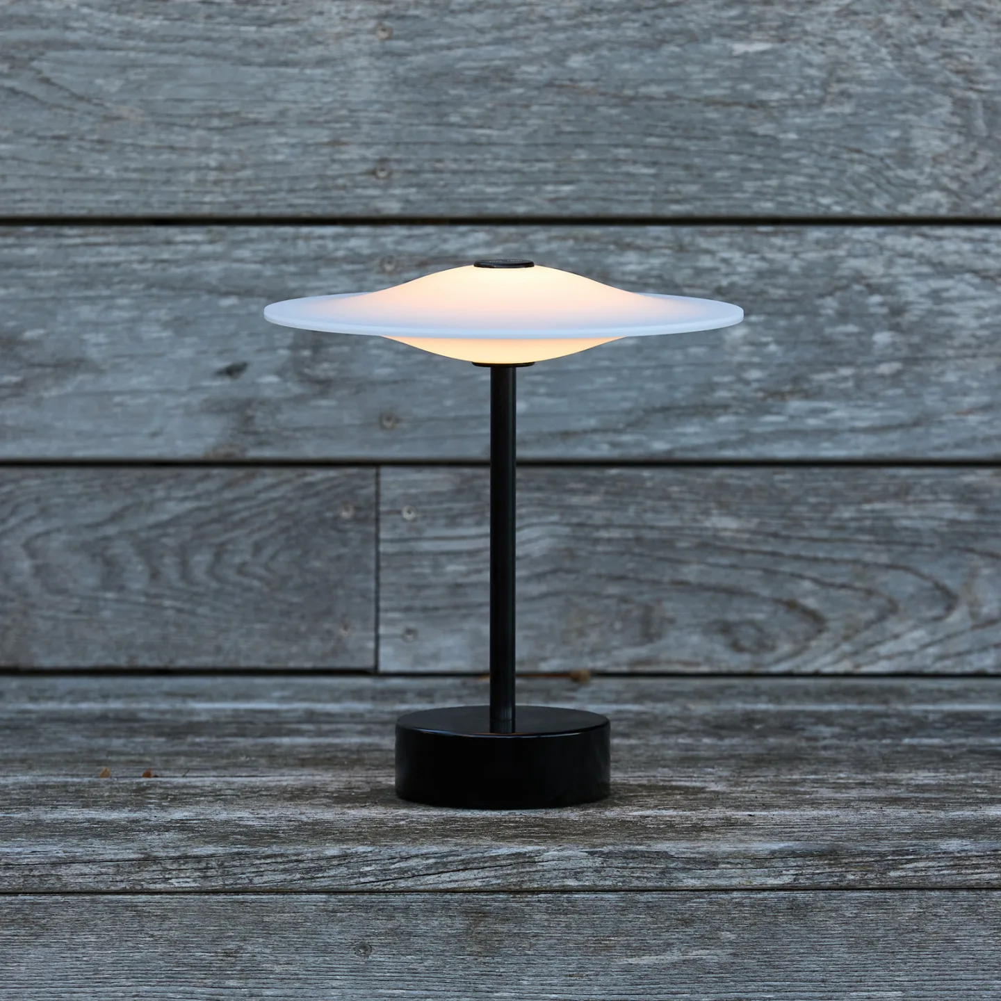 Sinus 22 bærbar LED-bordlampe, sort, IP44 - Piet Hein - Altan - Design - Aluminium - Med én lyskilde