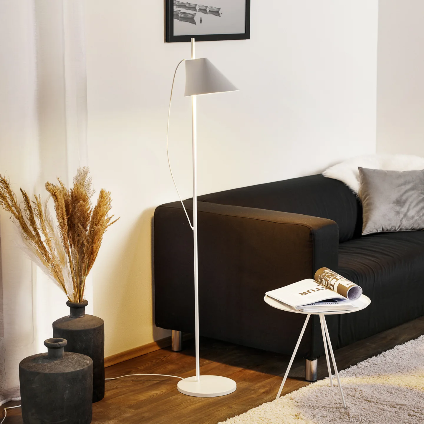 Louis Poulsen Yuh golvlampa Vit