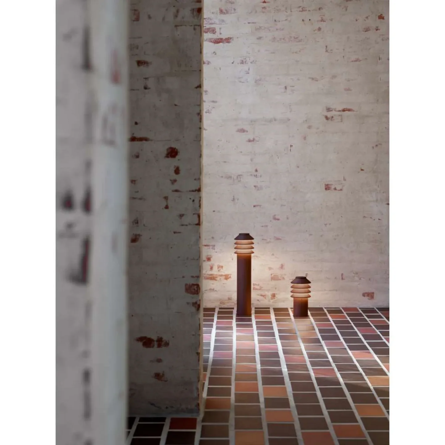 Bysted Garden 53 cm 2.700 K Jordspyd corten - Louis Poulsen - Terrasse - Aluminium