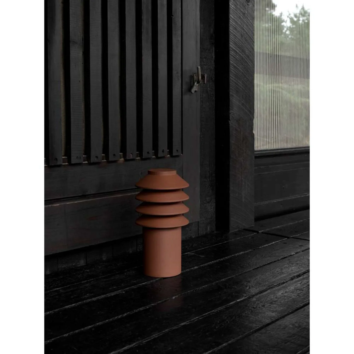 Bysted Garden 25 cm 2700 K jordspett aluminiumfärgad - Louis Poulsen - Terrass