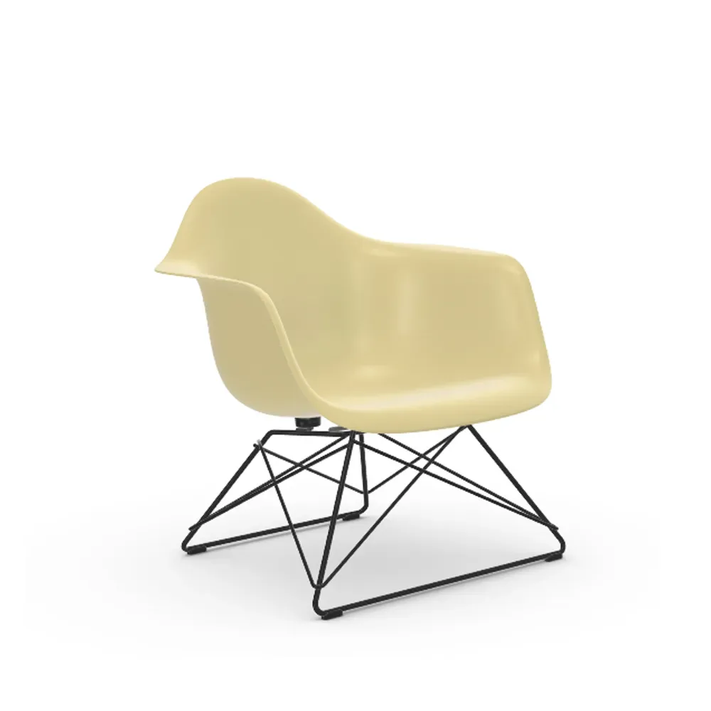 Vitra Eames fiberglass armchair LAR fåtölj Parchment-Black