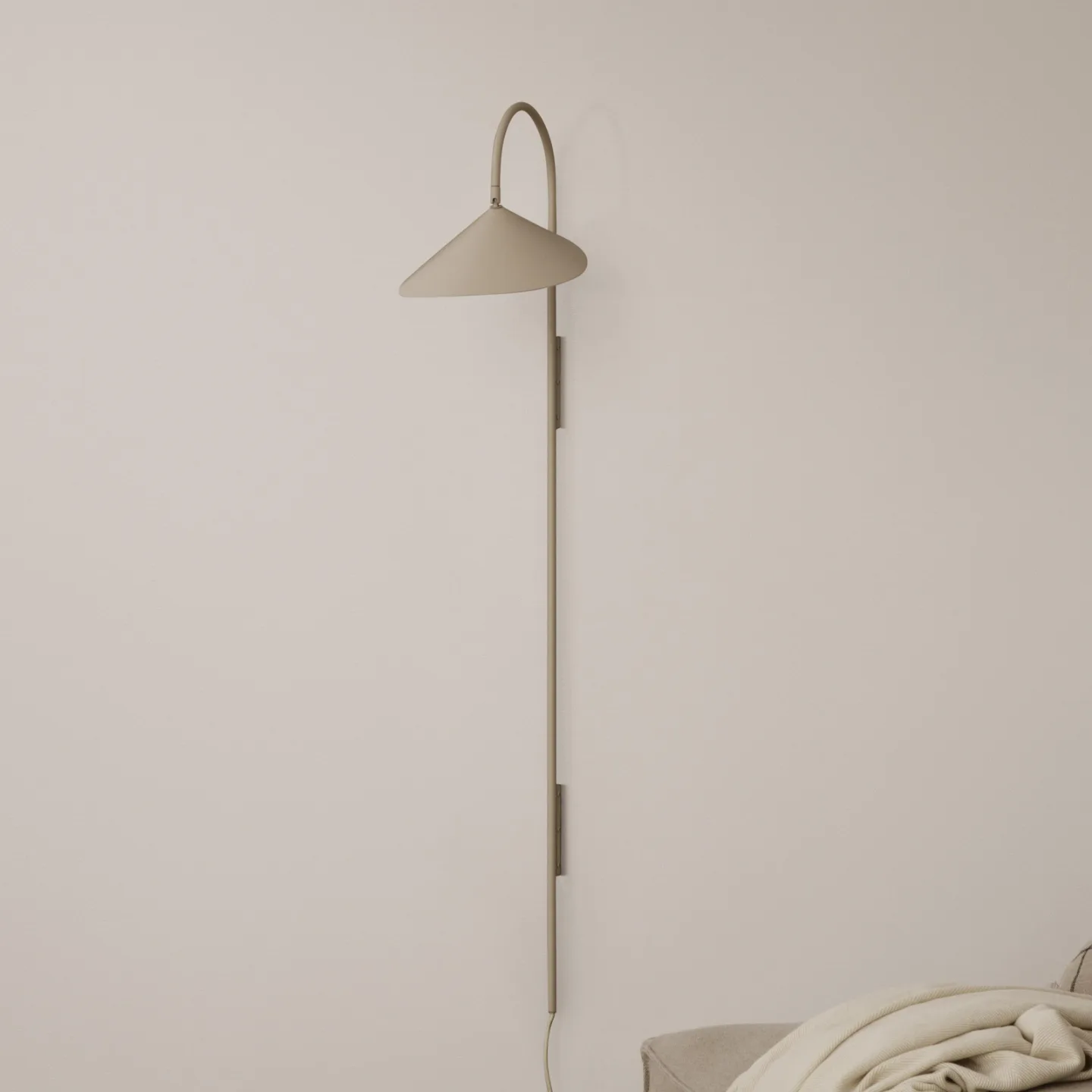 Arum Swivel Wandleuchte Tall Cashmere - Ferm Living Arum Swivel Tall - Wohnzimmer - Design - Metall - Einflammig
