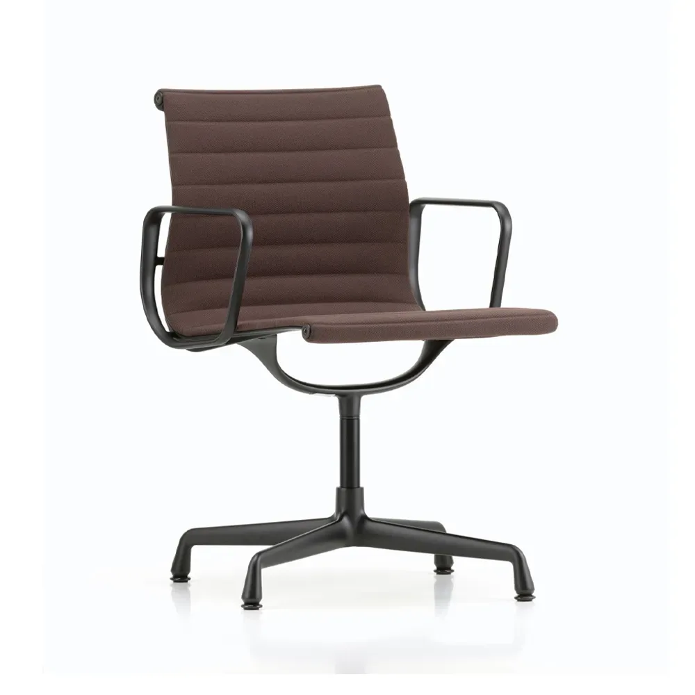 Vitra EA 104 karmstol Hopsak 76 marron/moor brown-deep black
