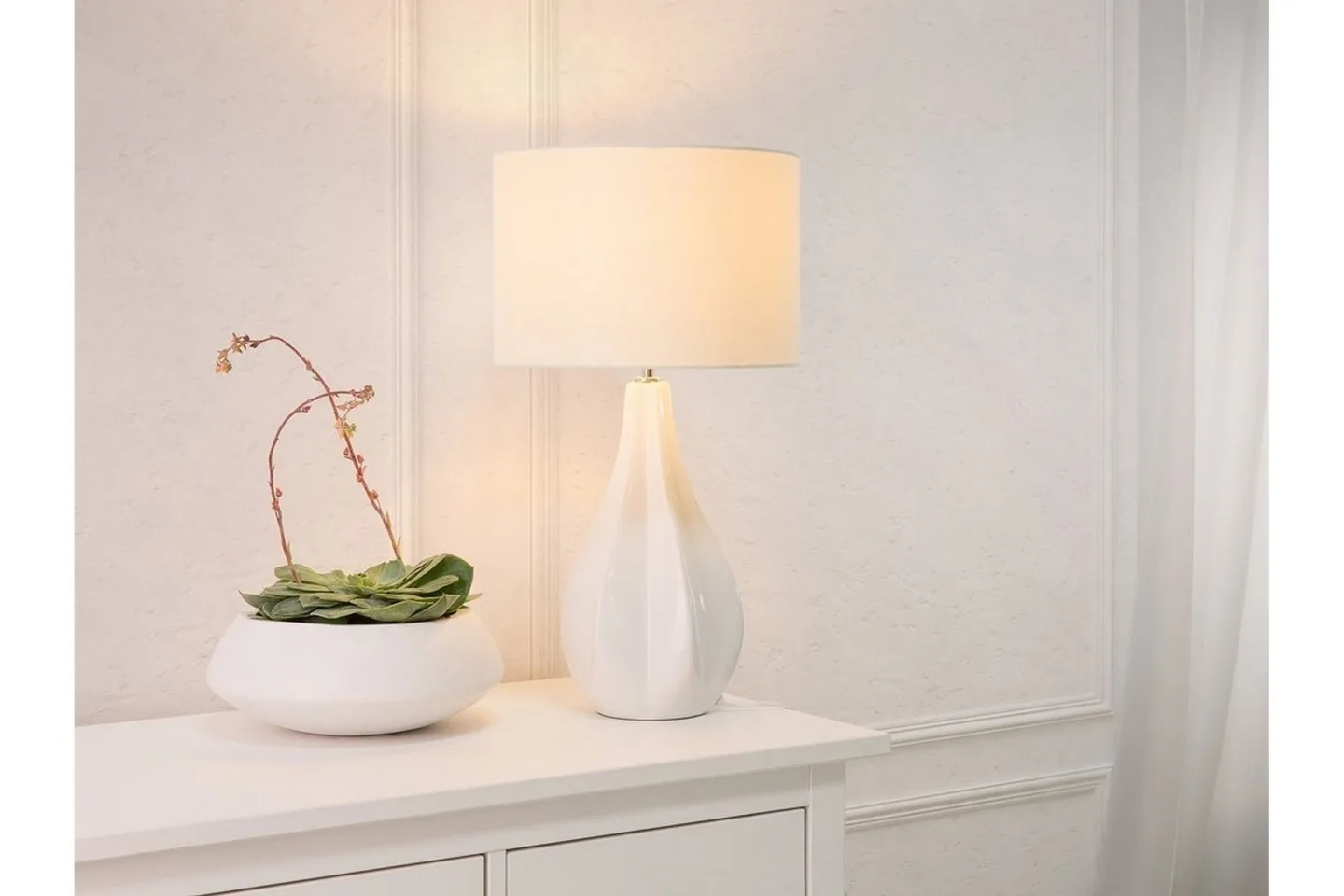 Bordslampa Santee 32 cm - Vit