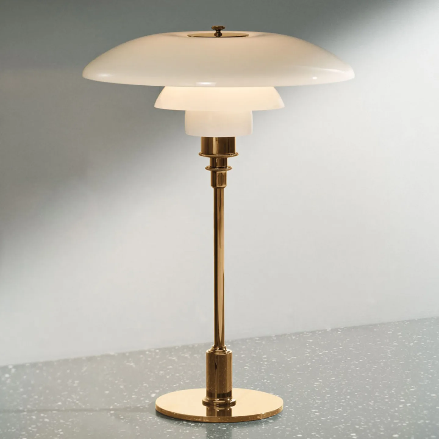 PH 3/2 Tischleuchte Messing - Louis Poulsen - Wohnzimmer - Design - Metall - Mit Schirm
