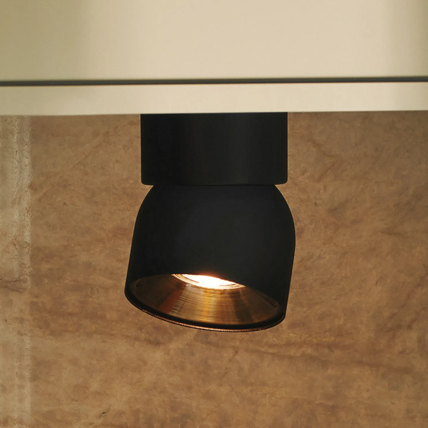 Pitcher Downlight, schwarz/messing, 1-flg, Metall - Nordlux - Wohnzimmer - Modern - Mit Abstand