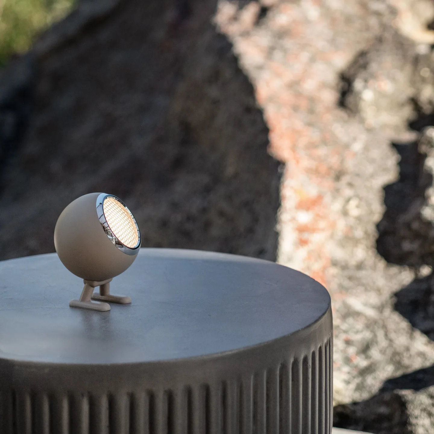 Norbitt 3.0 LED-batteridrevet bordlampe, brun, CCT - MR. WATTSON - Stue - Moderne - Aluminium - Kugle