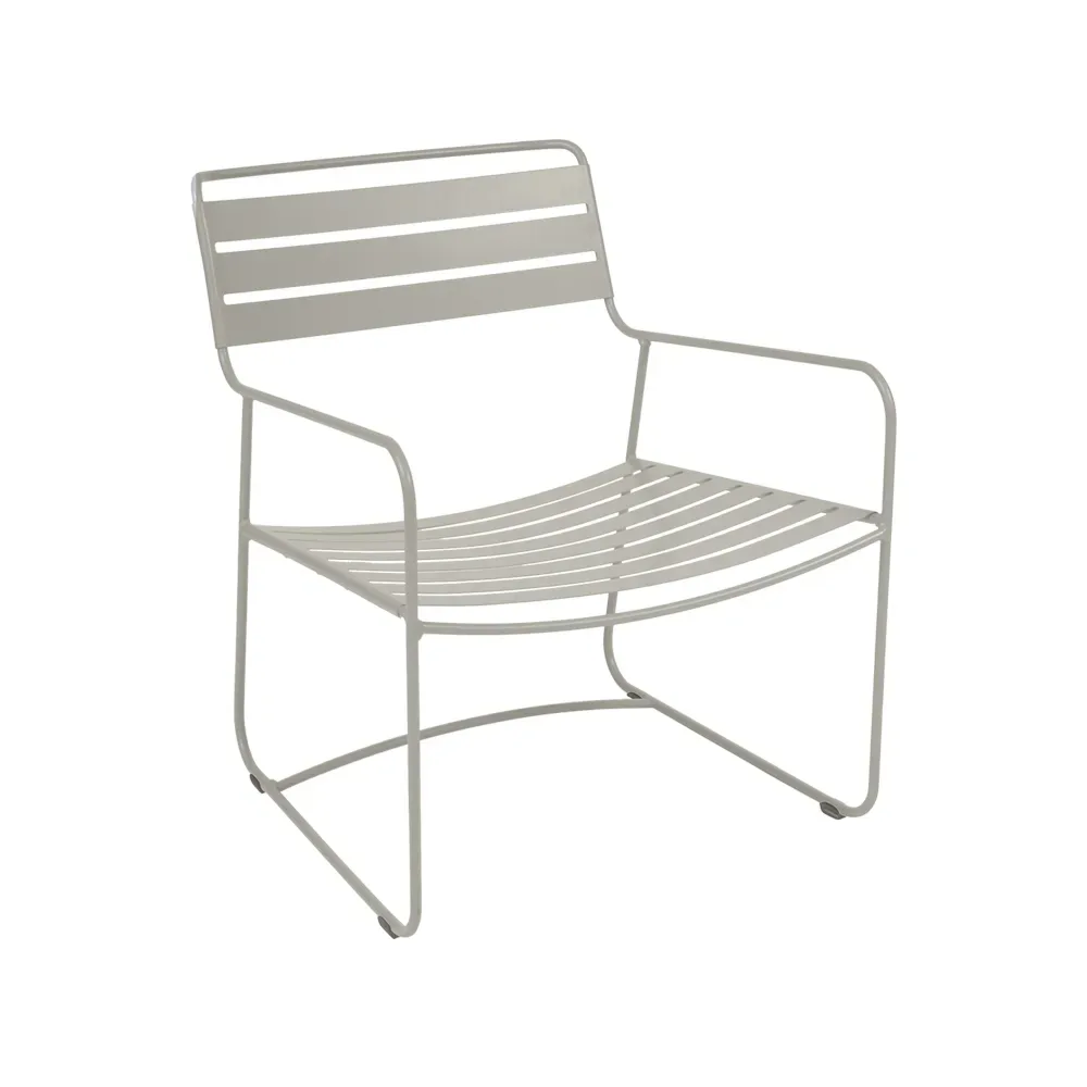 Fermob Surprising karmstol låg Clay grey (grå)