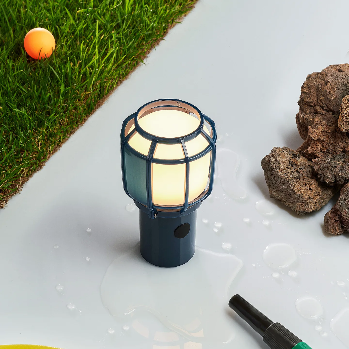 Chispa Bordlampe Portable Blue - Marset - Design - Plastik - Med skærm