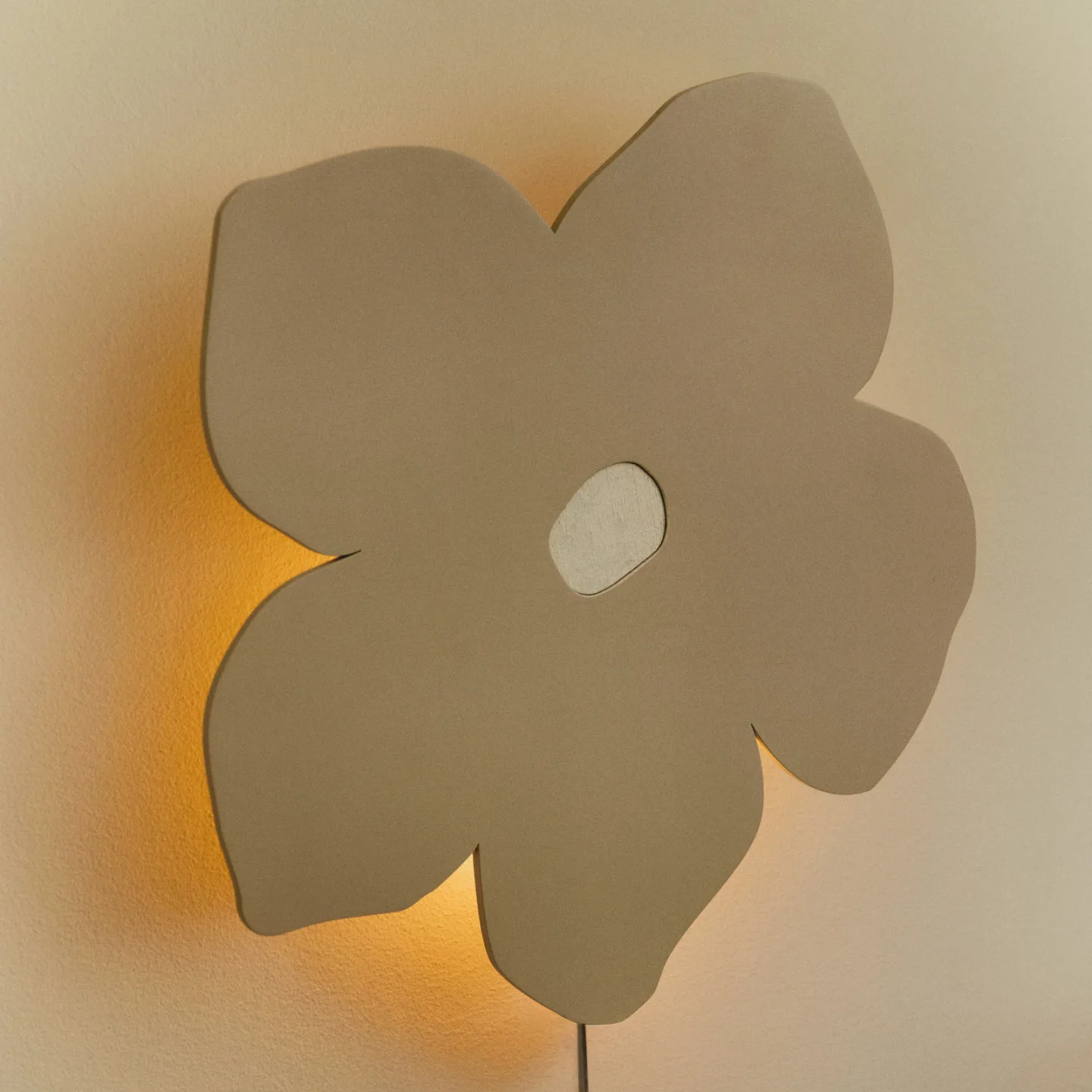 Poesie LED-væglampe, lys beige, Ø 37 cm - ferm LIVING - Børneværelse - Skandinavisk - Træ - Med én lyskilde