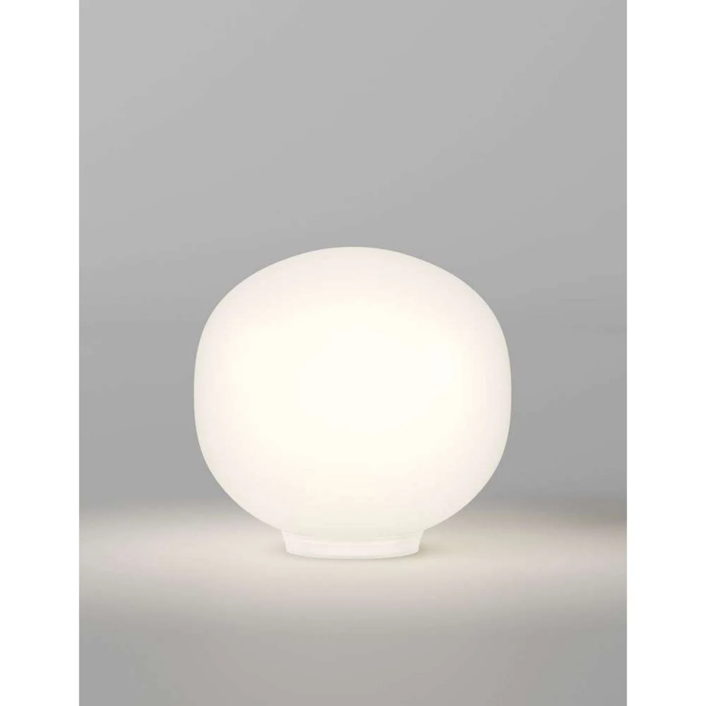 Volum 22 Bordslampa Glossy White - Lodes - Vardagsrum - Glas