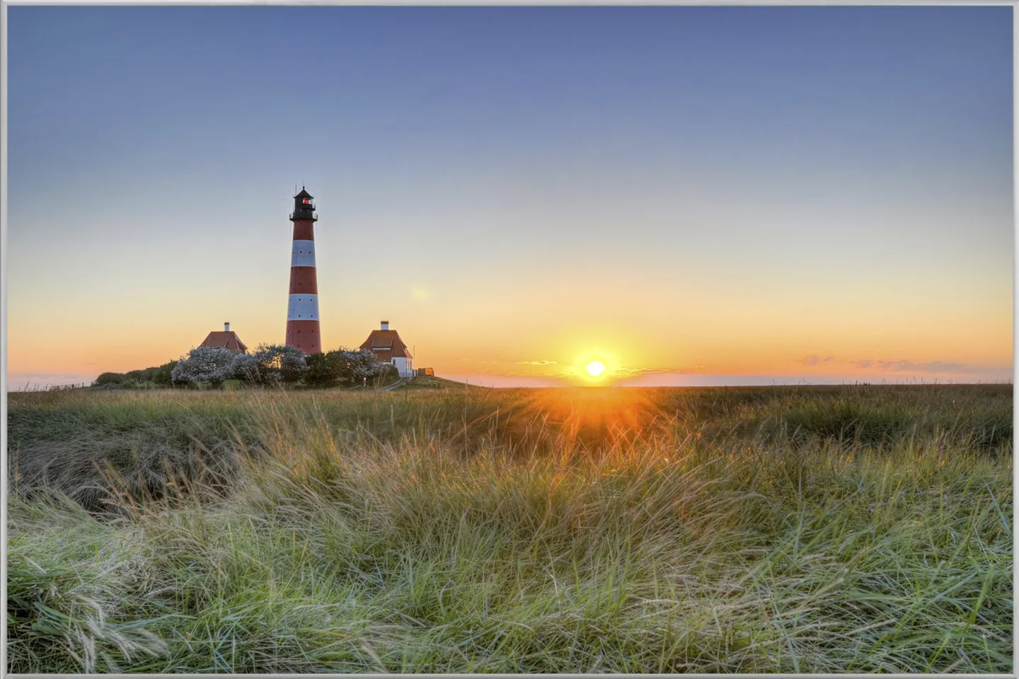 image LAND Bild mit Rahmen Leuchtturm Westerheversand 1 | Schubiger Möbel