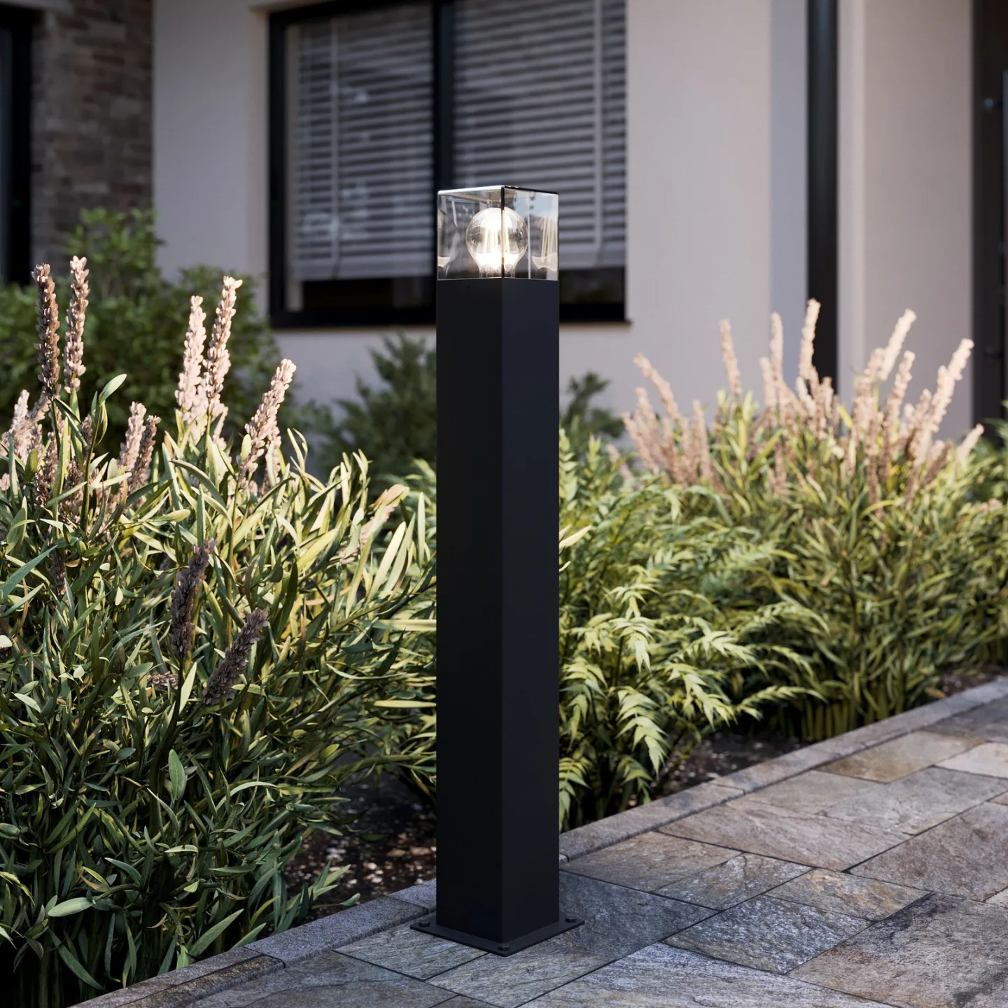 Keke Gartenleuchte H70 Anthracite - Lucande - Terrasse - Modern - Metall - Einflammig