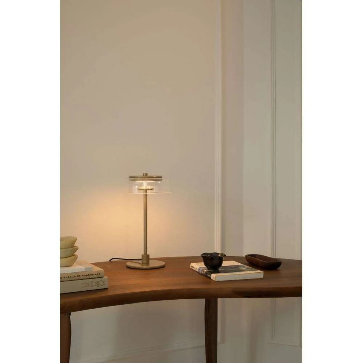 Blossi LED-Tischleuchte, Höhe 31 cm, goldfarben/klar - Nuura Nuura Aps - Wohnzimmer - Skandinavisch - Metall - Mit Schirm