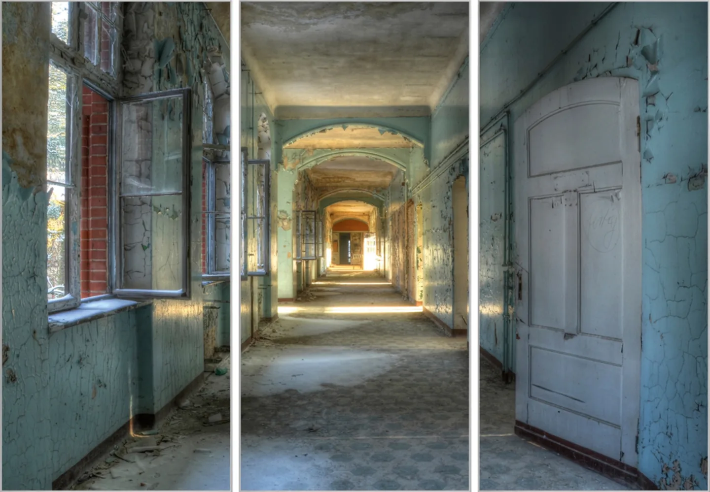 image LAND Bild mit Rahmen Lost Place Flur 1 | Schubiger Möbel