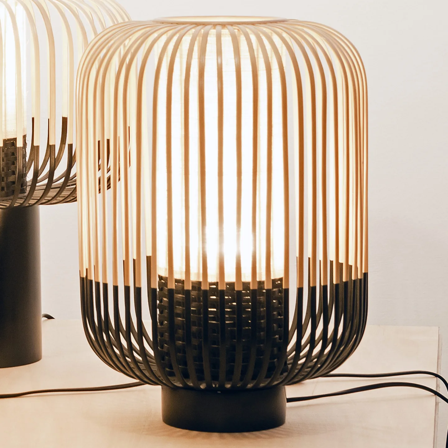 Bamboo Bordslampa M Black - Forestier Bamboo Light M - Vardagsrum - Design - Bambu - Med en ljuskälla