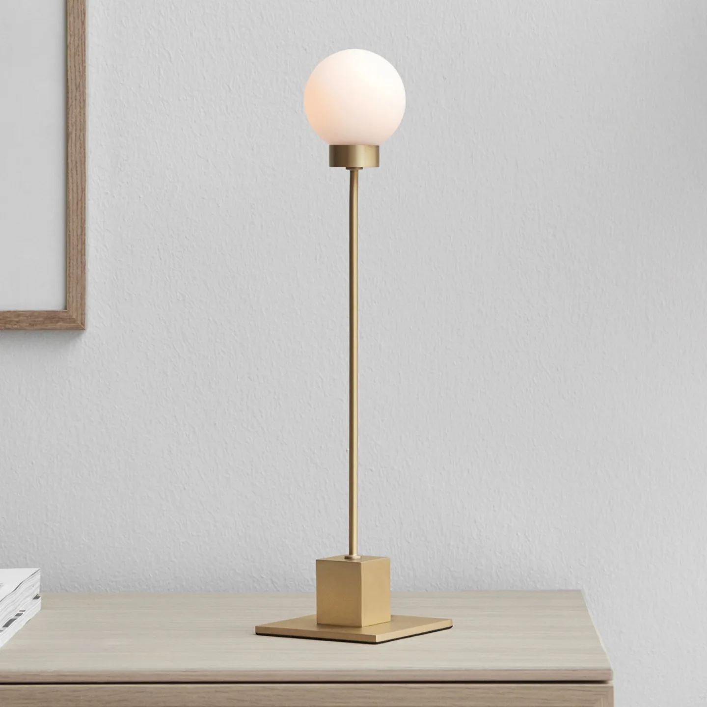 Snowball D8 Bordslampa Brass - Northern - Vardagsrum - Design - Glas - Med en ljuskälla