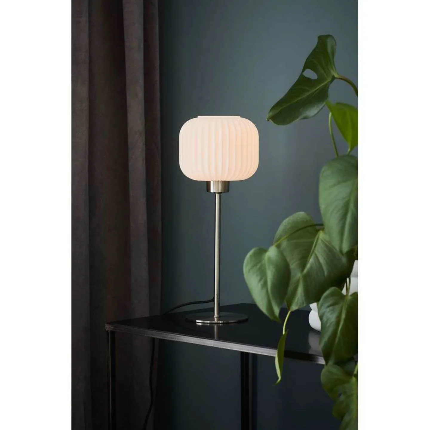 Sober Bordlampe Small Steel/White - Markslöjd - Stue - Glass