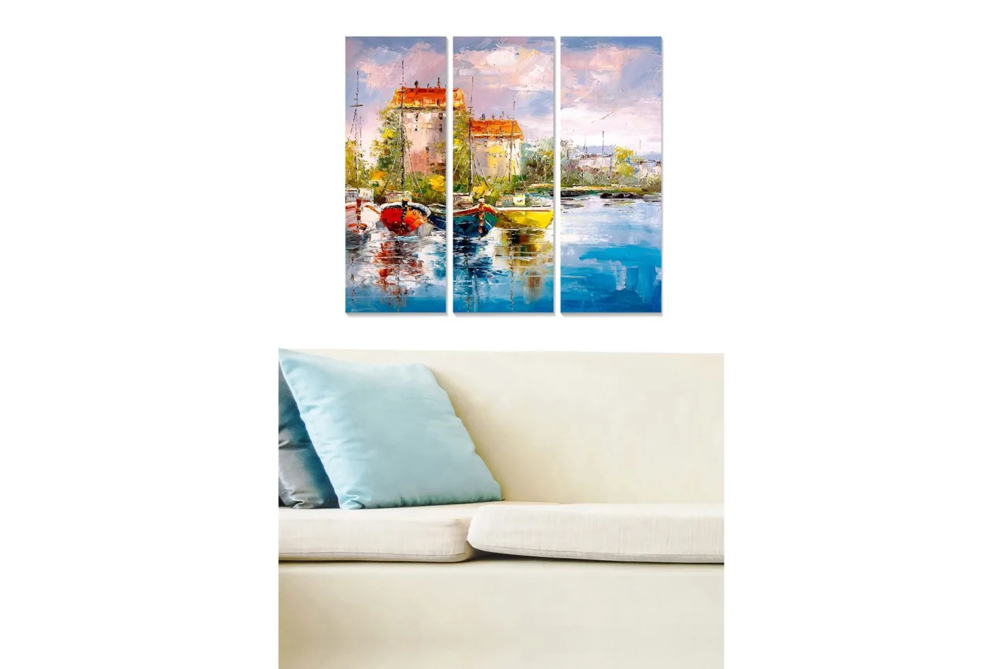 Canvastavla i trä 3-delar 50x70 cm - Vacker hamn med färgglada båtar och pittoreska byggnader vid vattnet - Blå / Röd / Gul