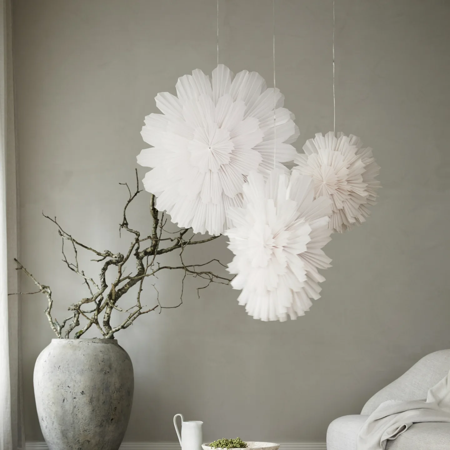 Snöblomma papirstjerne, hvit, Ø68 cm, blomsterform – Watt & Veke - Stue - Design - Papir / kartong