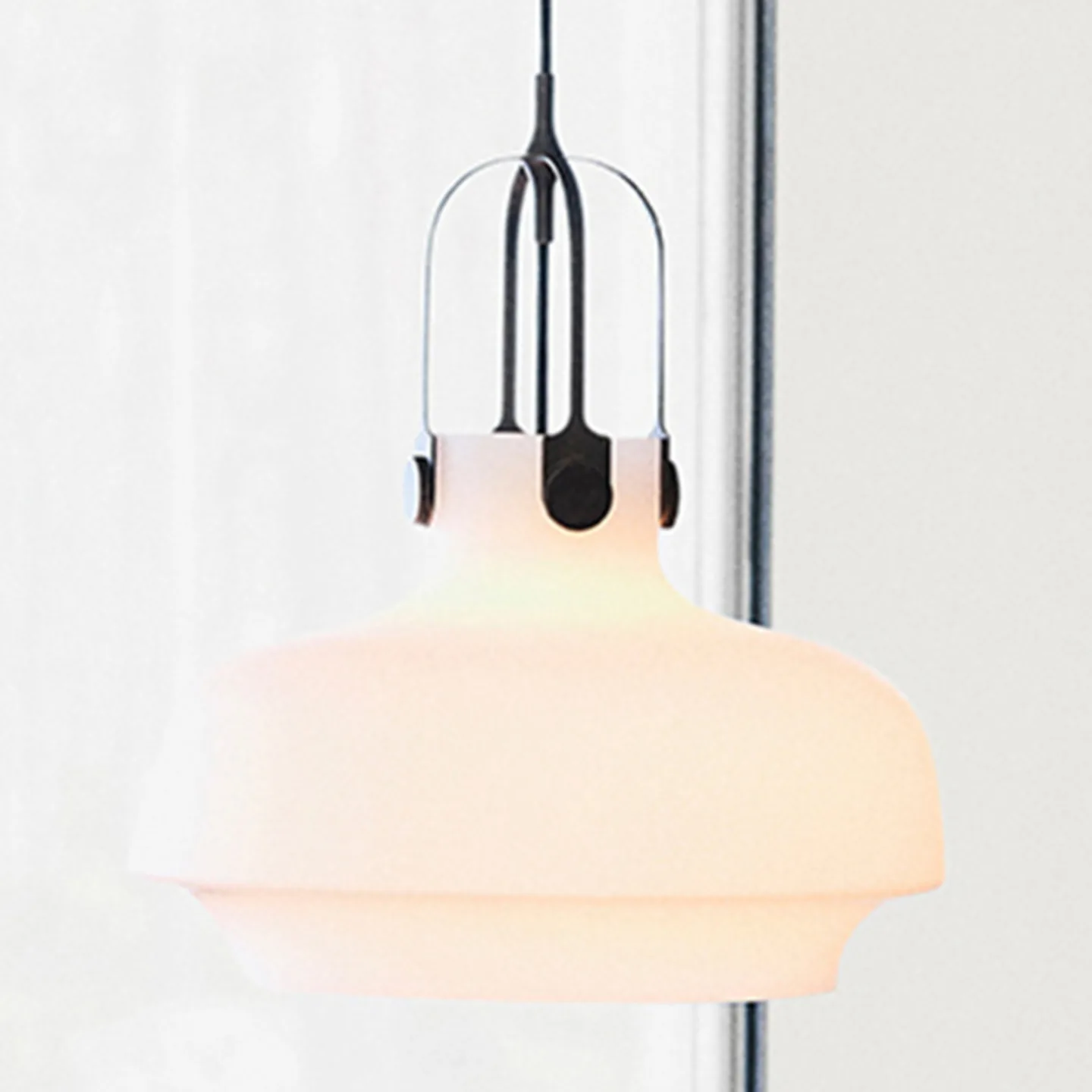 Copenhagen SC6 Pendelleuchte Opal/Bronzed Brass - &Tradition - Wohnzimmer - Design - Glas - Einflammig